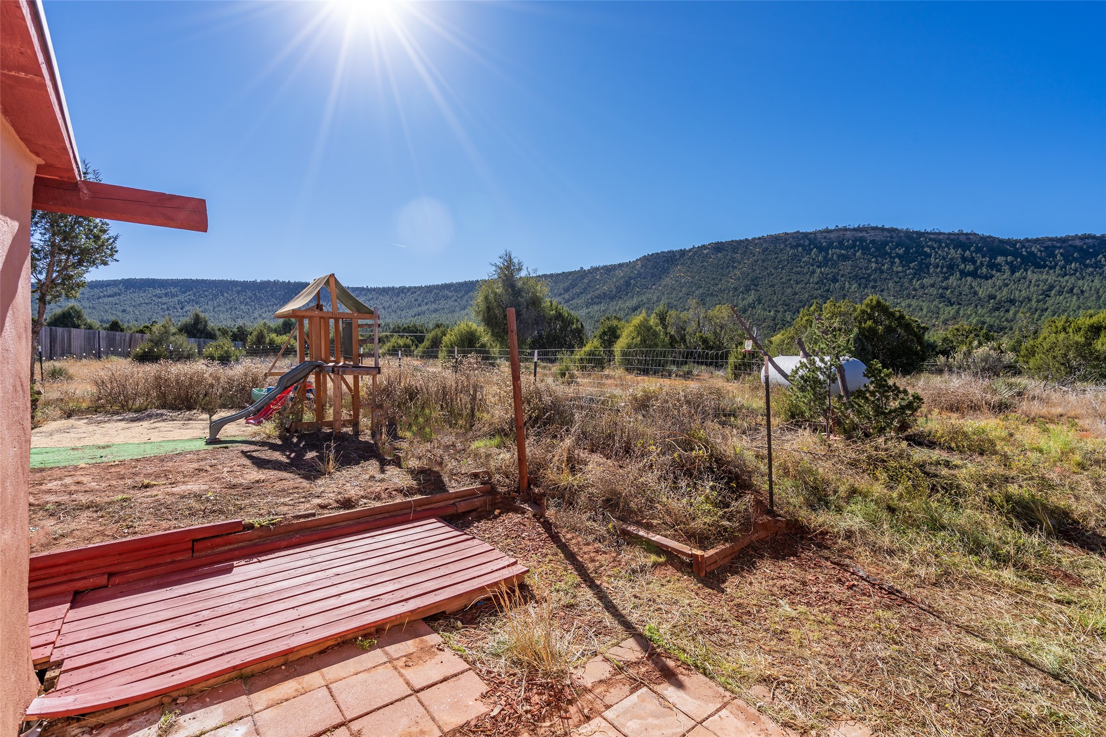 166 Frontage Rd 2116