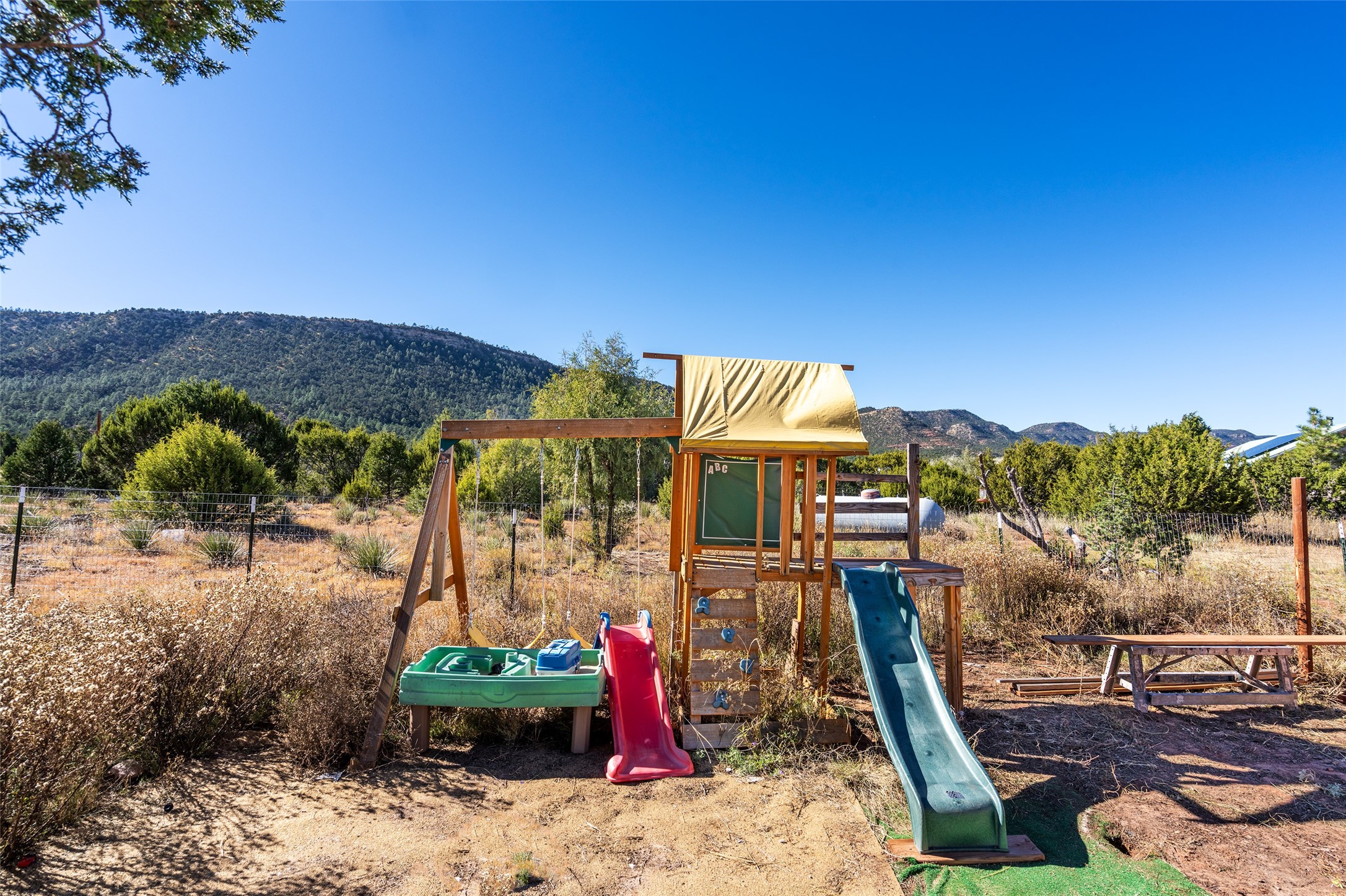 166 Frontage Rd 2116