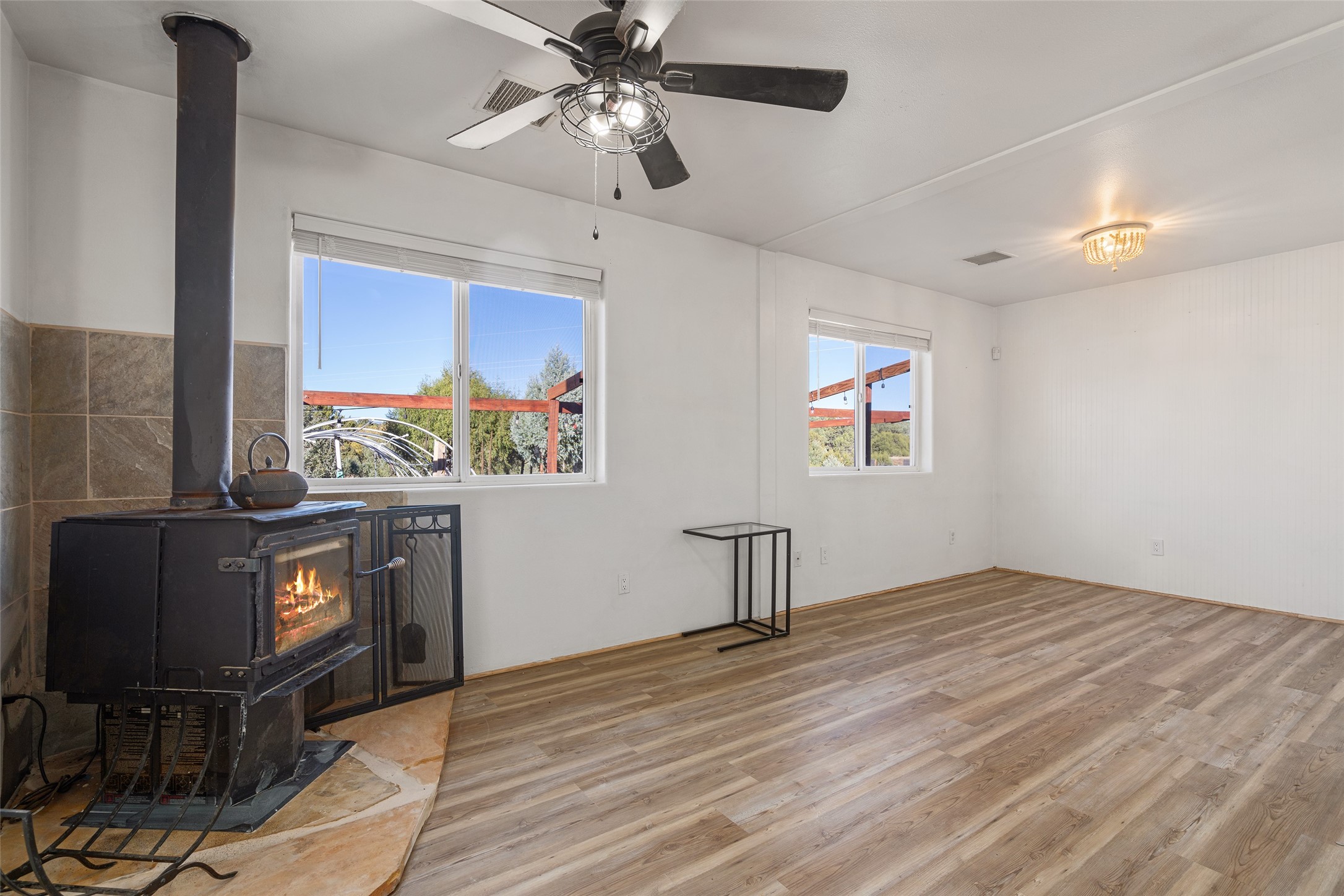 166 Frontage Rd 2116