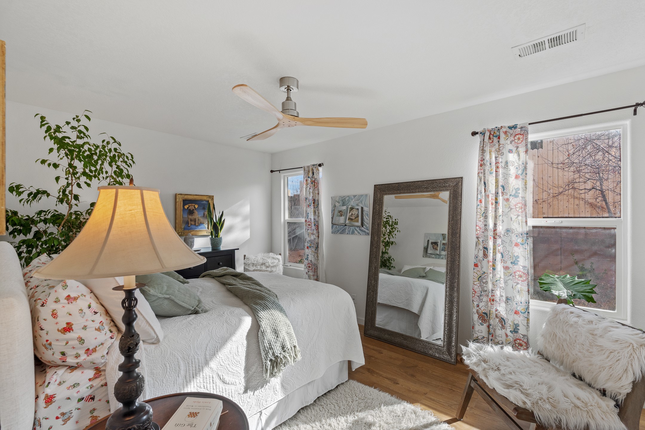 6927 Golden Mesa