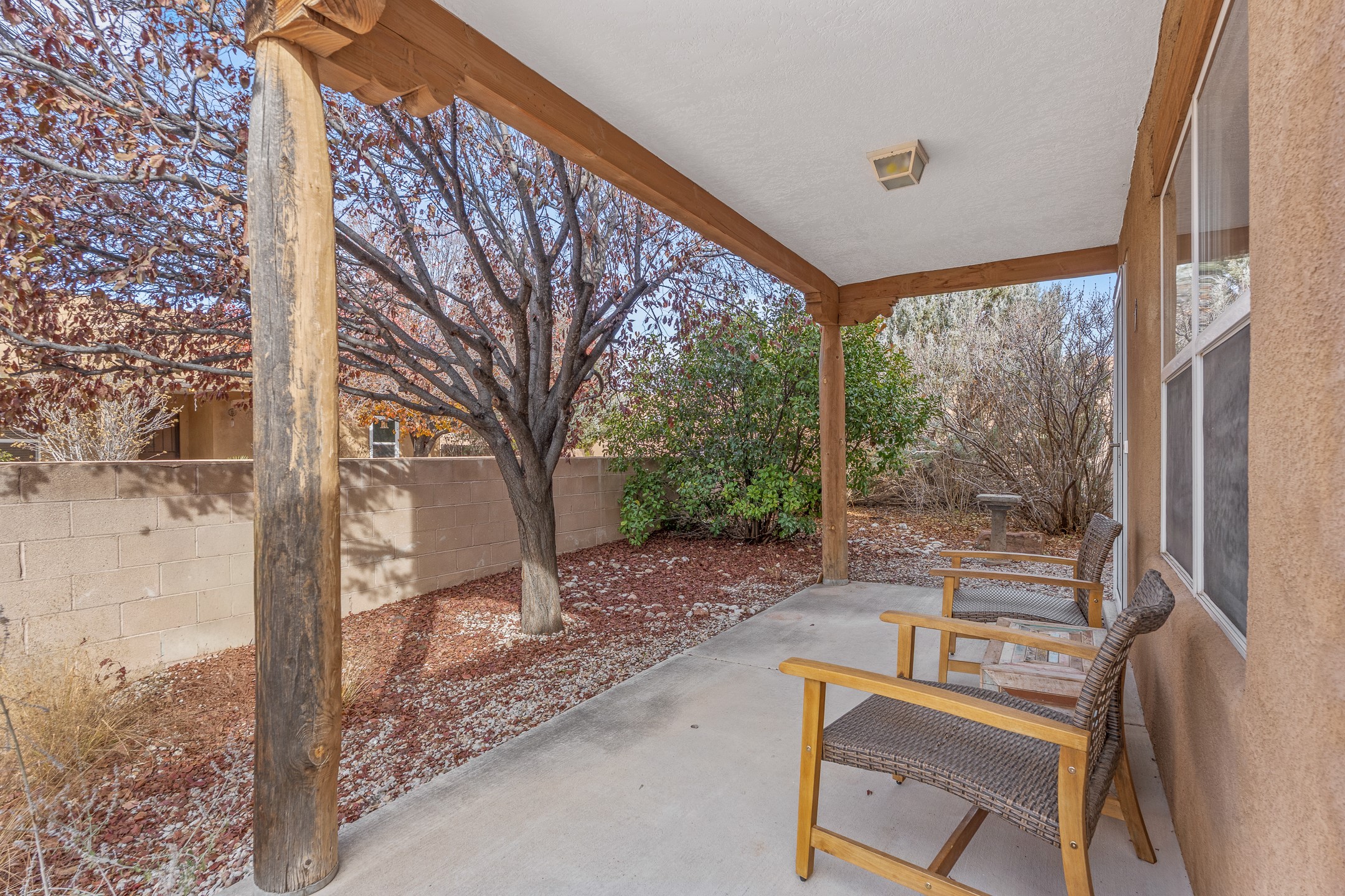 6927 Golden Mesa