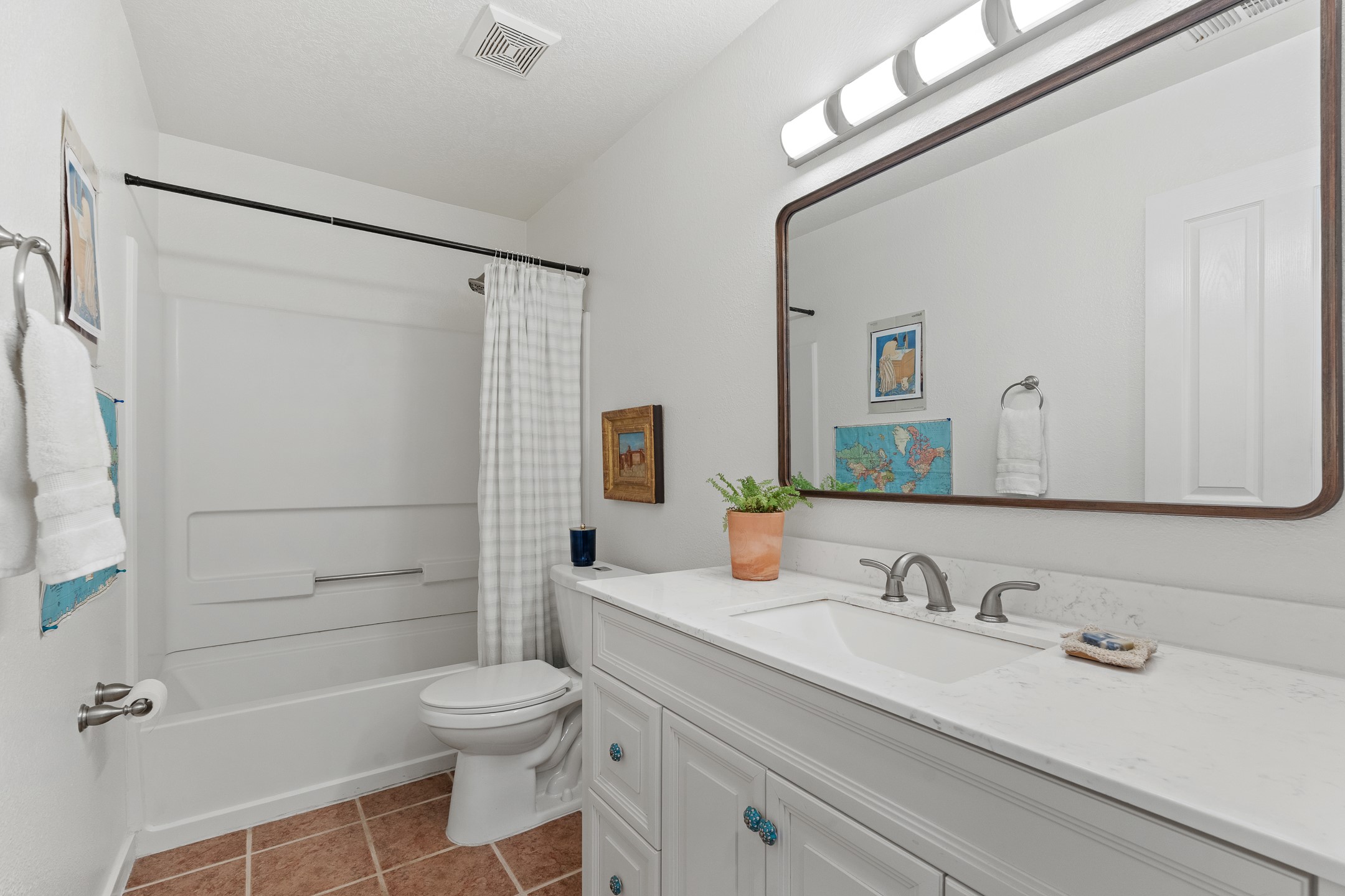 6927 Golden Mesa