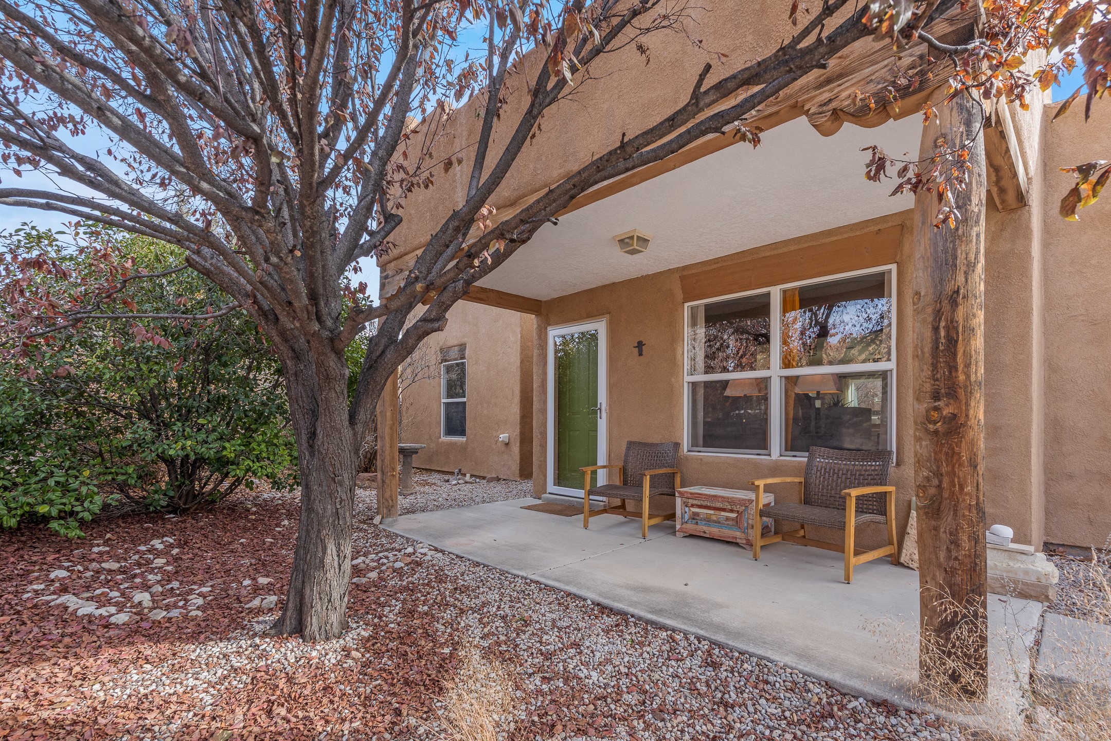 6927 Golden Mesa