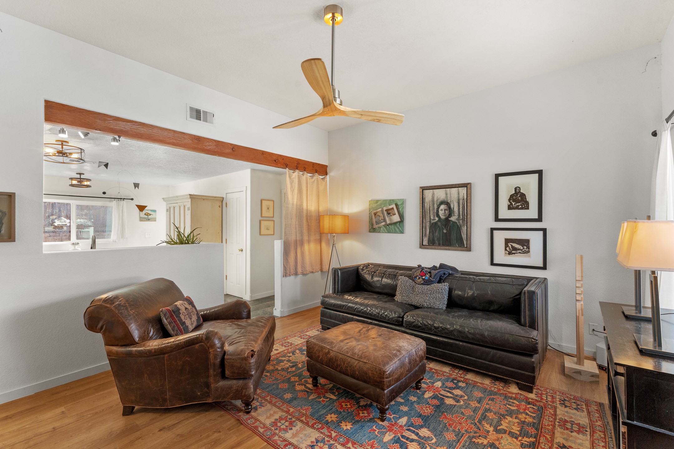 6927 Golden Mesa