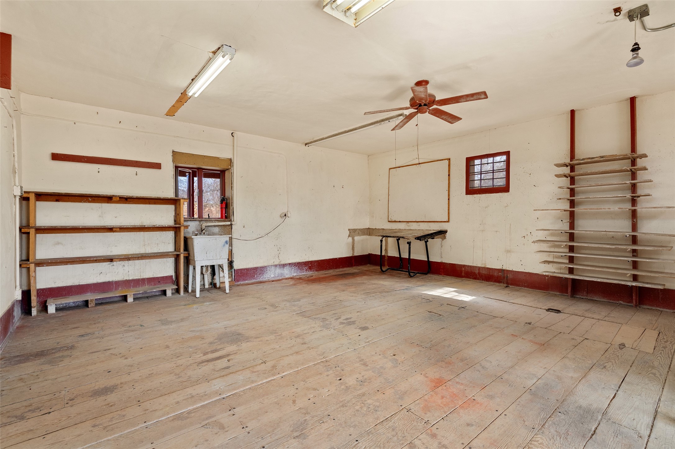 10 A&B Via La Puente A&B