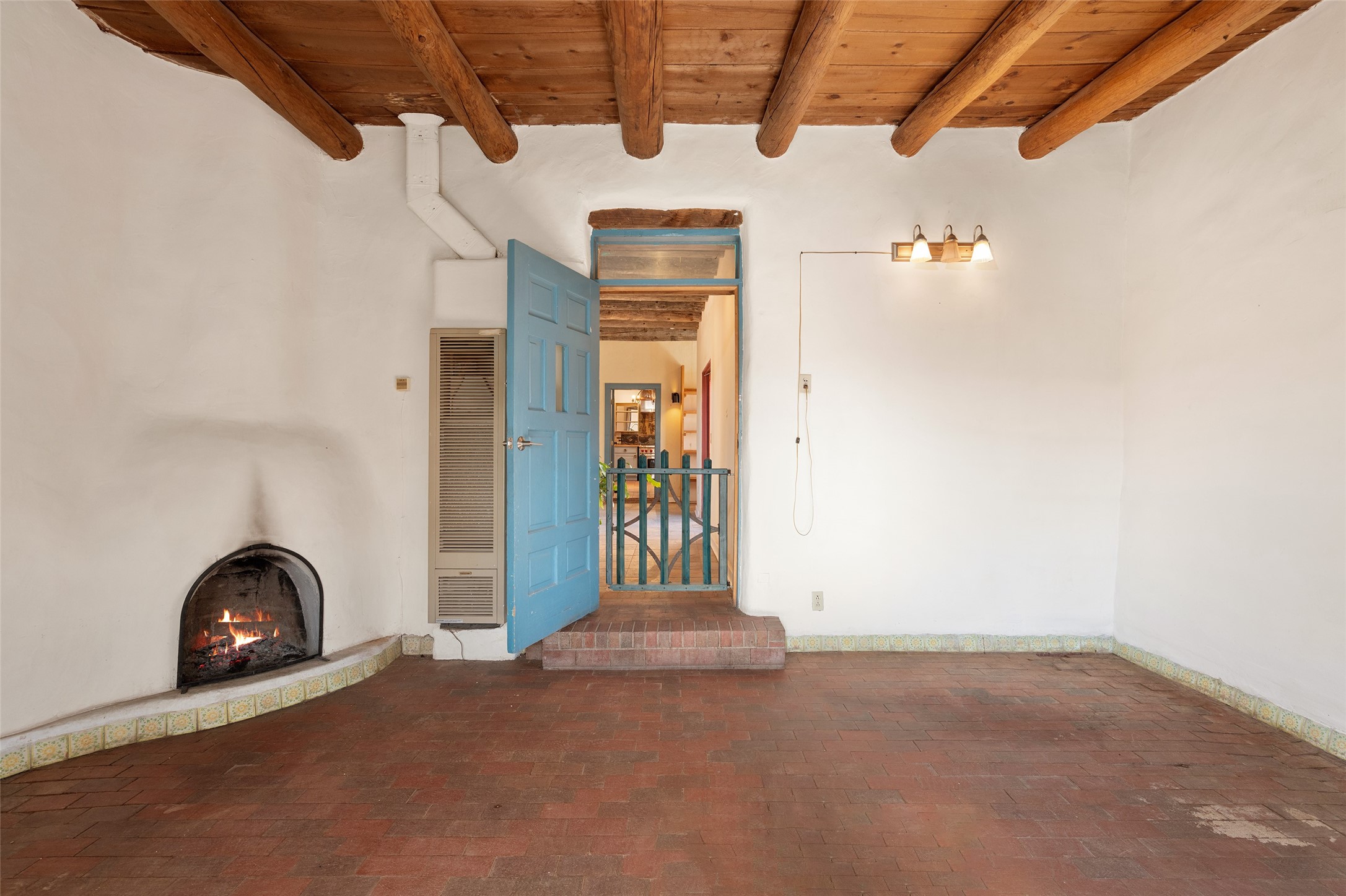 10 A&B Via La Puente A&B