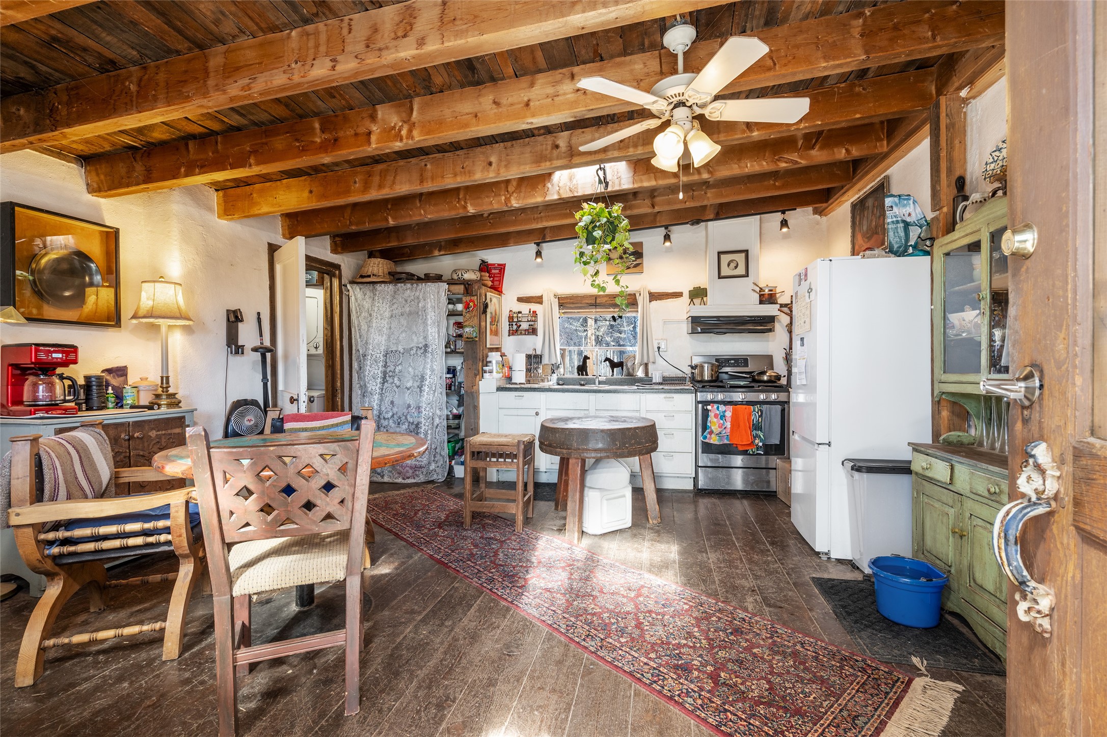 10 A&B Via La Puente A&B