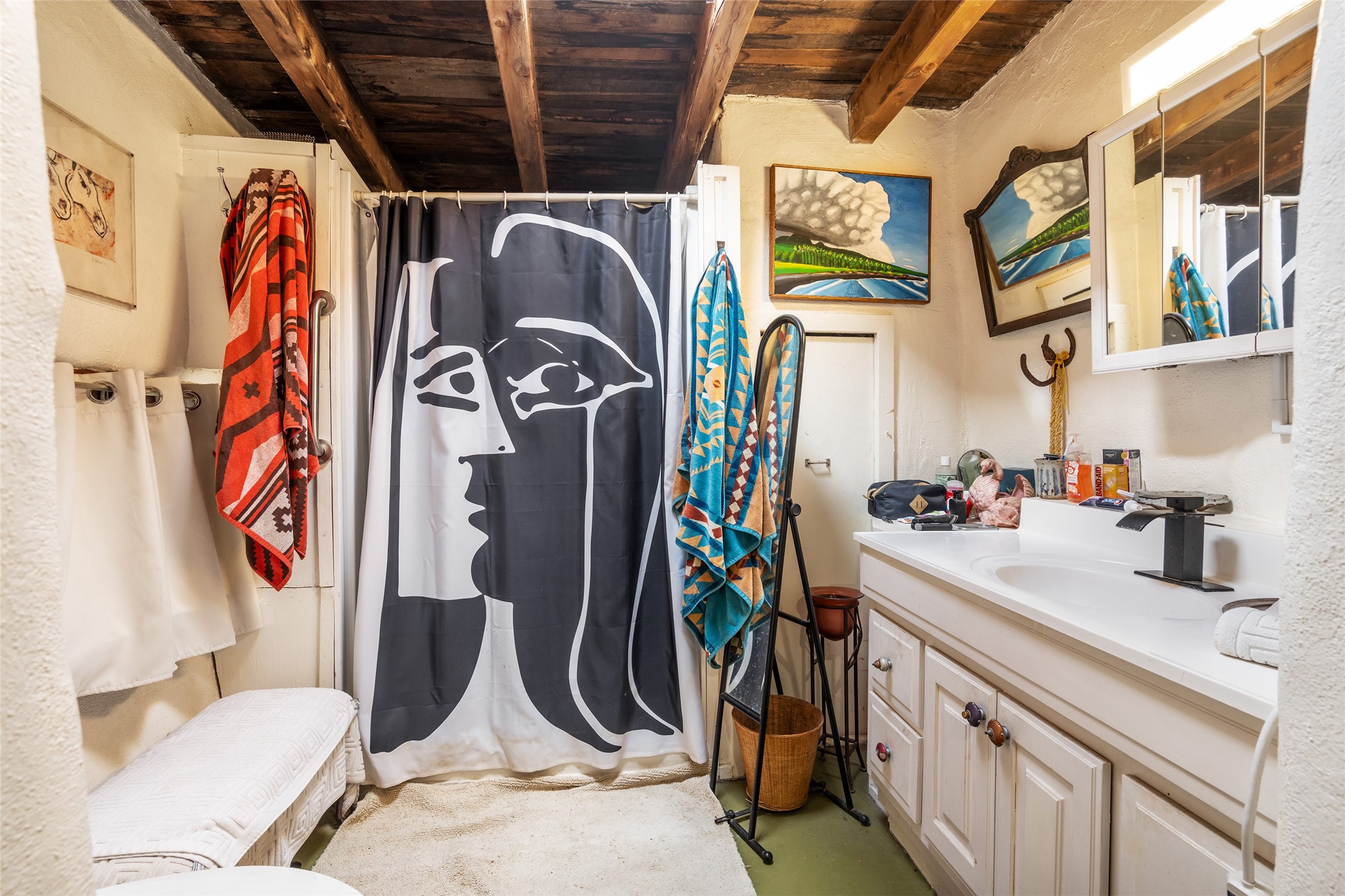 10 A&B Via La Puente A&B