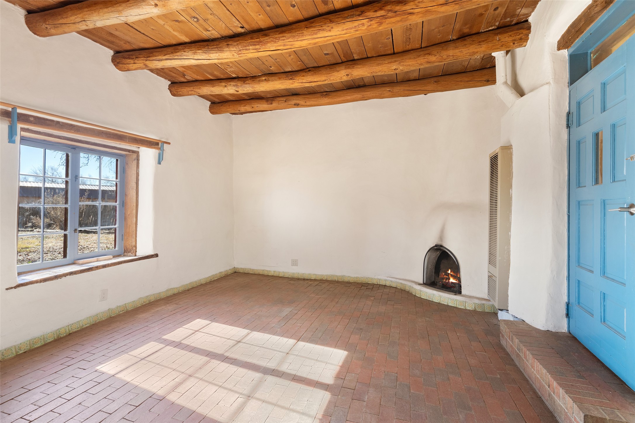 10 A&B Via La Puente A&B