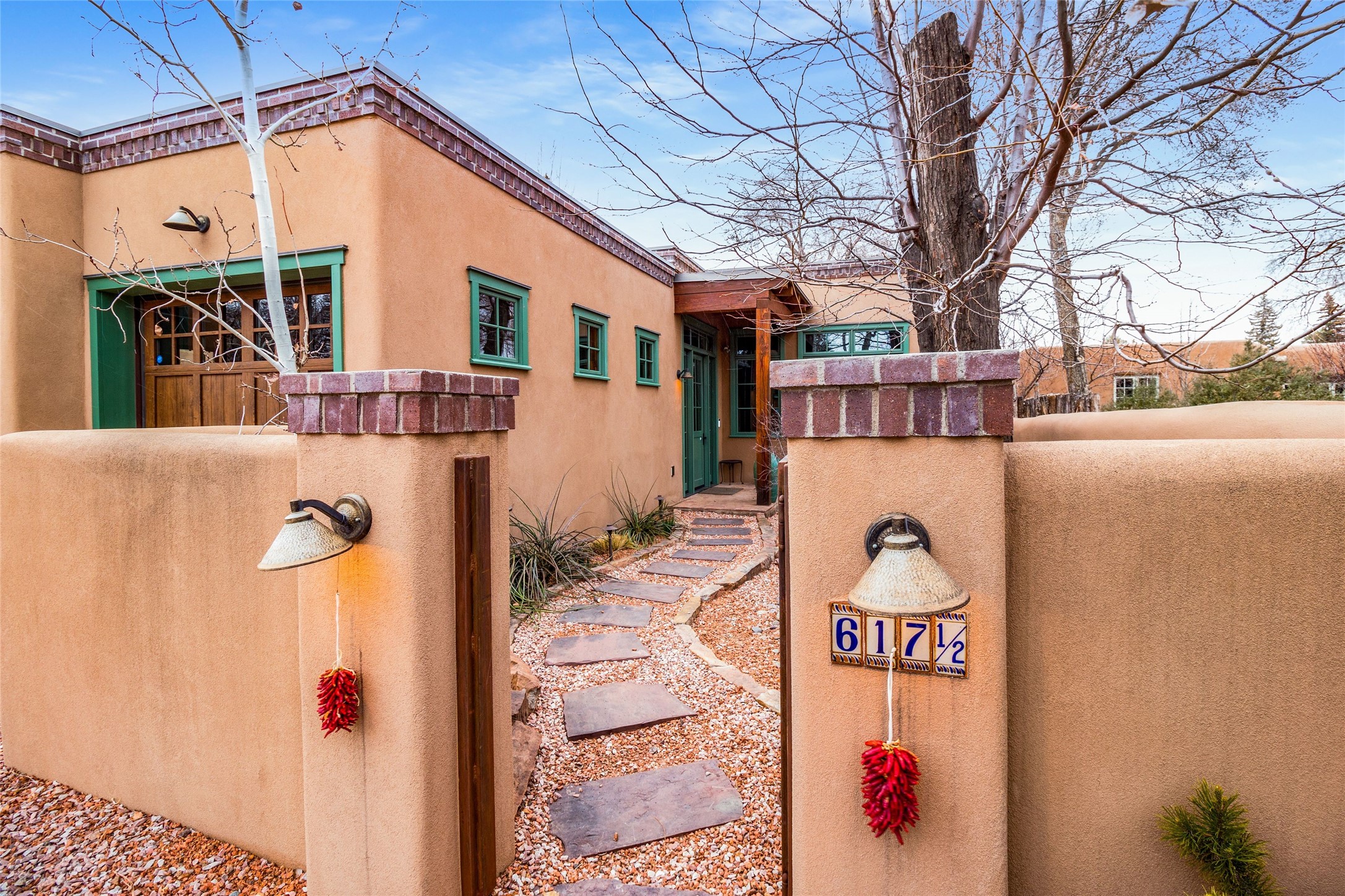 617 1/2 Acequia Madre