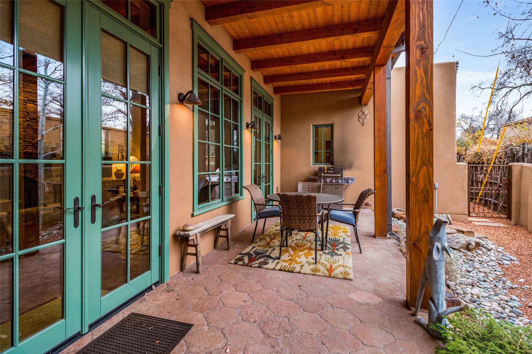 617 1/2 Acequia Madre