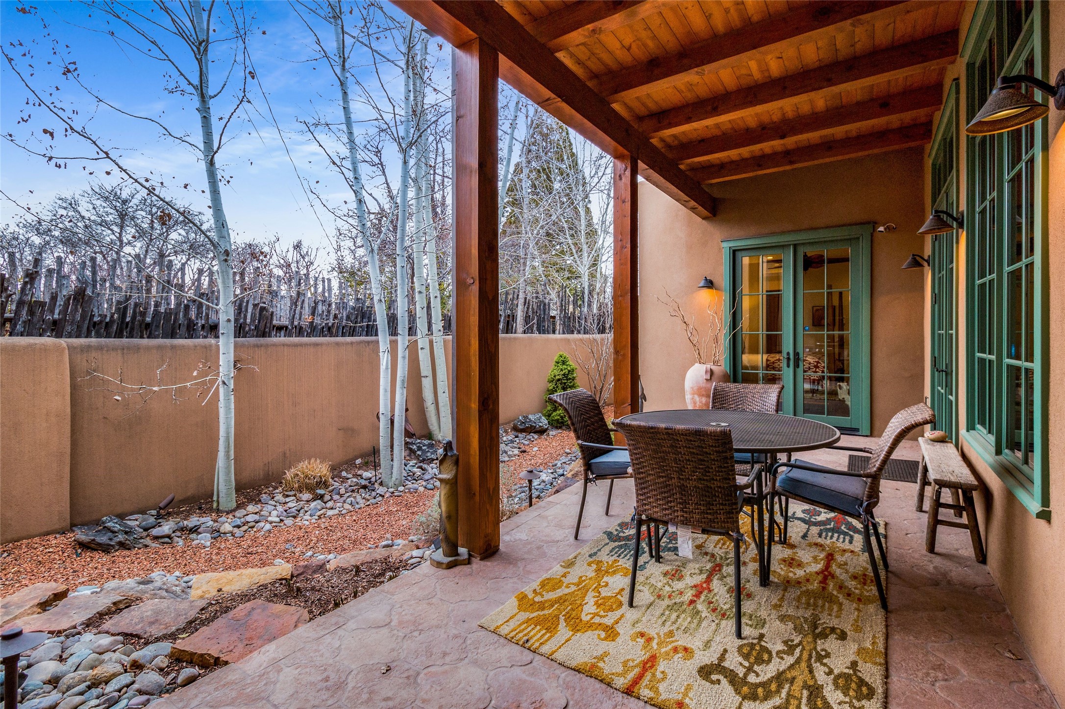 617 1/2 Acequia Madre