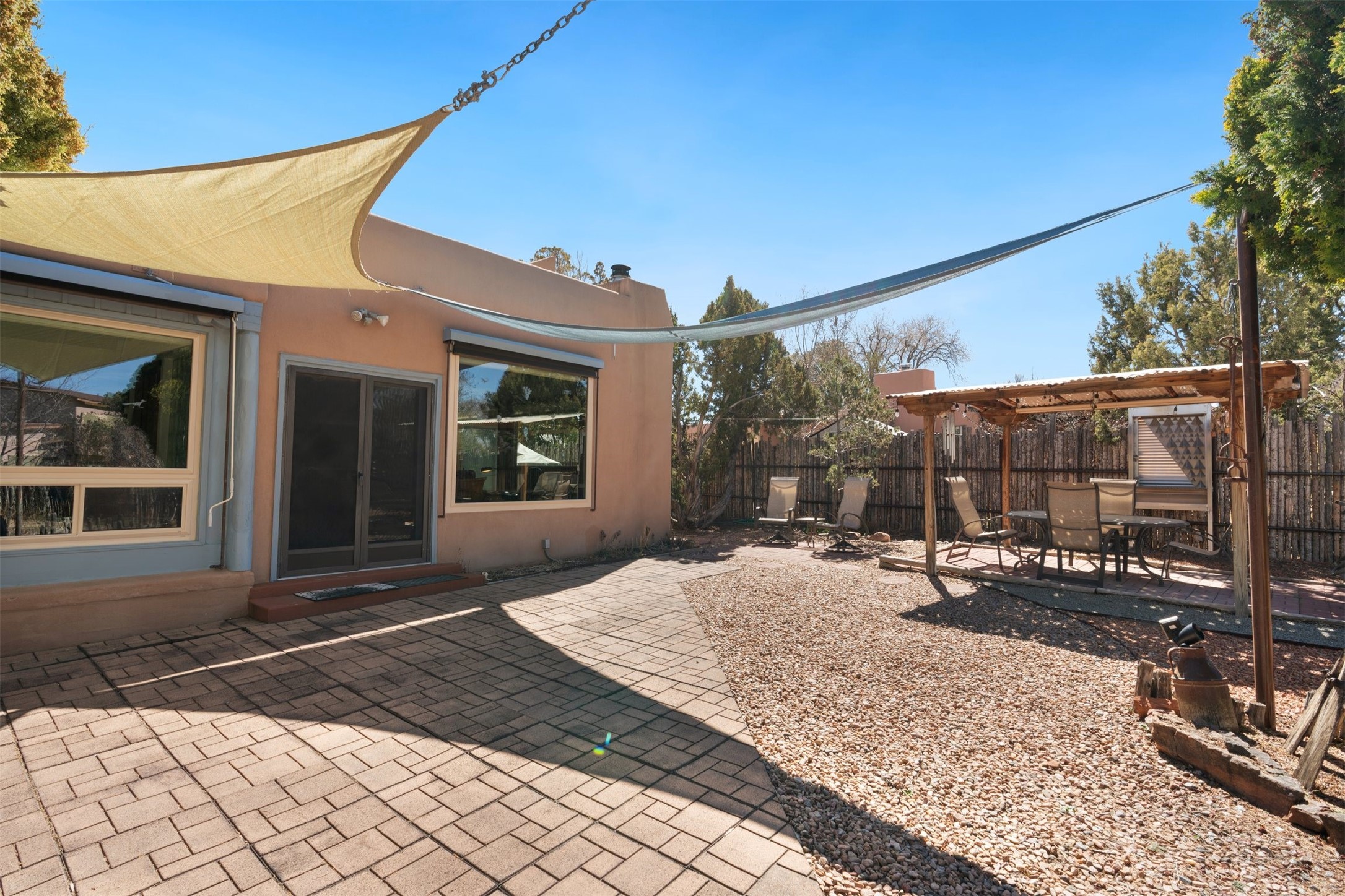 2504 Calle Delfino