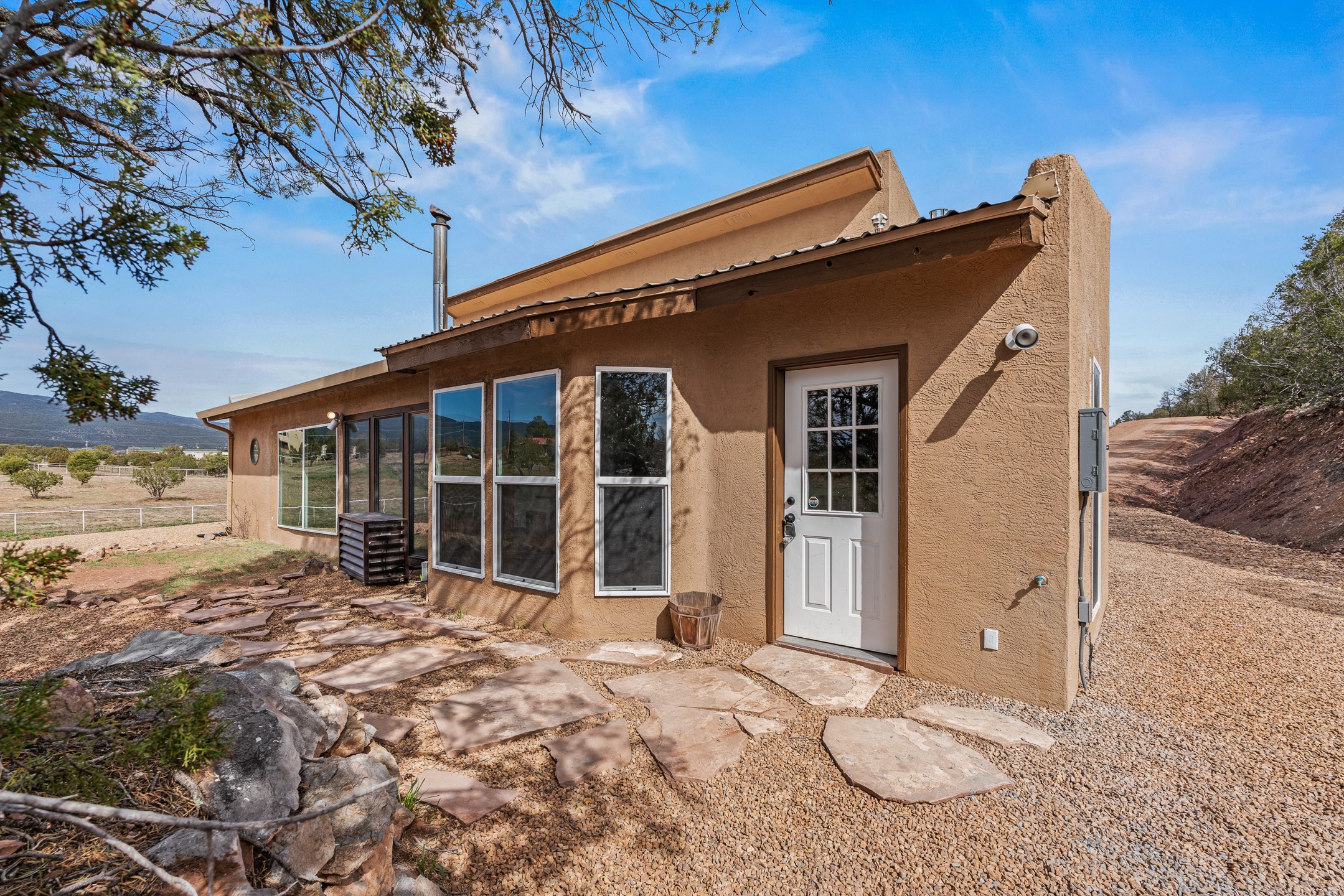 14 Lakeview Place