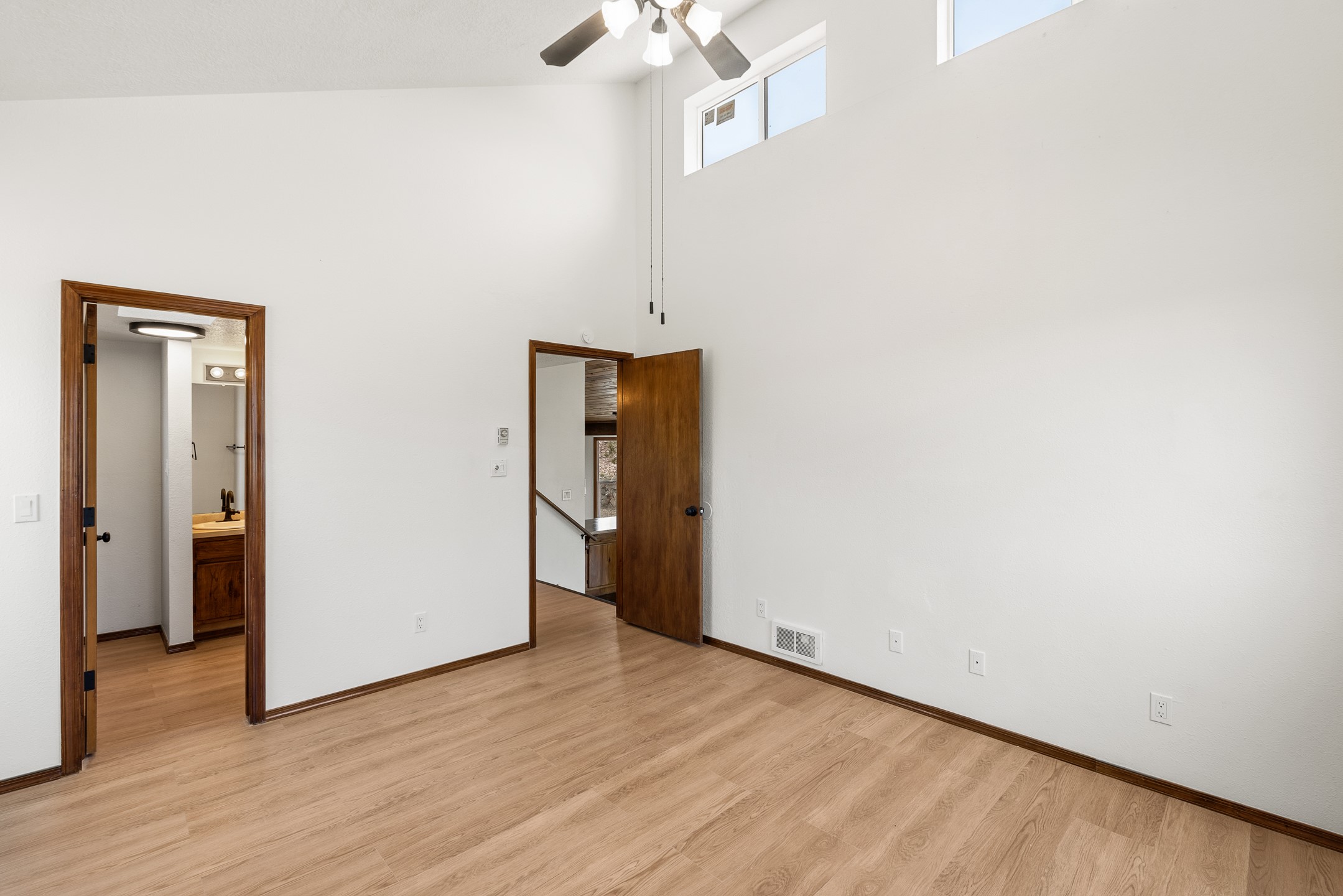 14 Lakeview Place