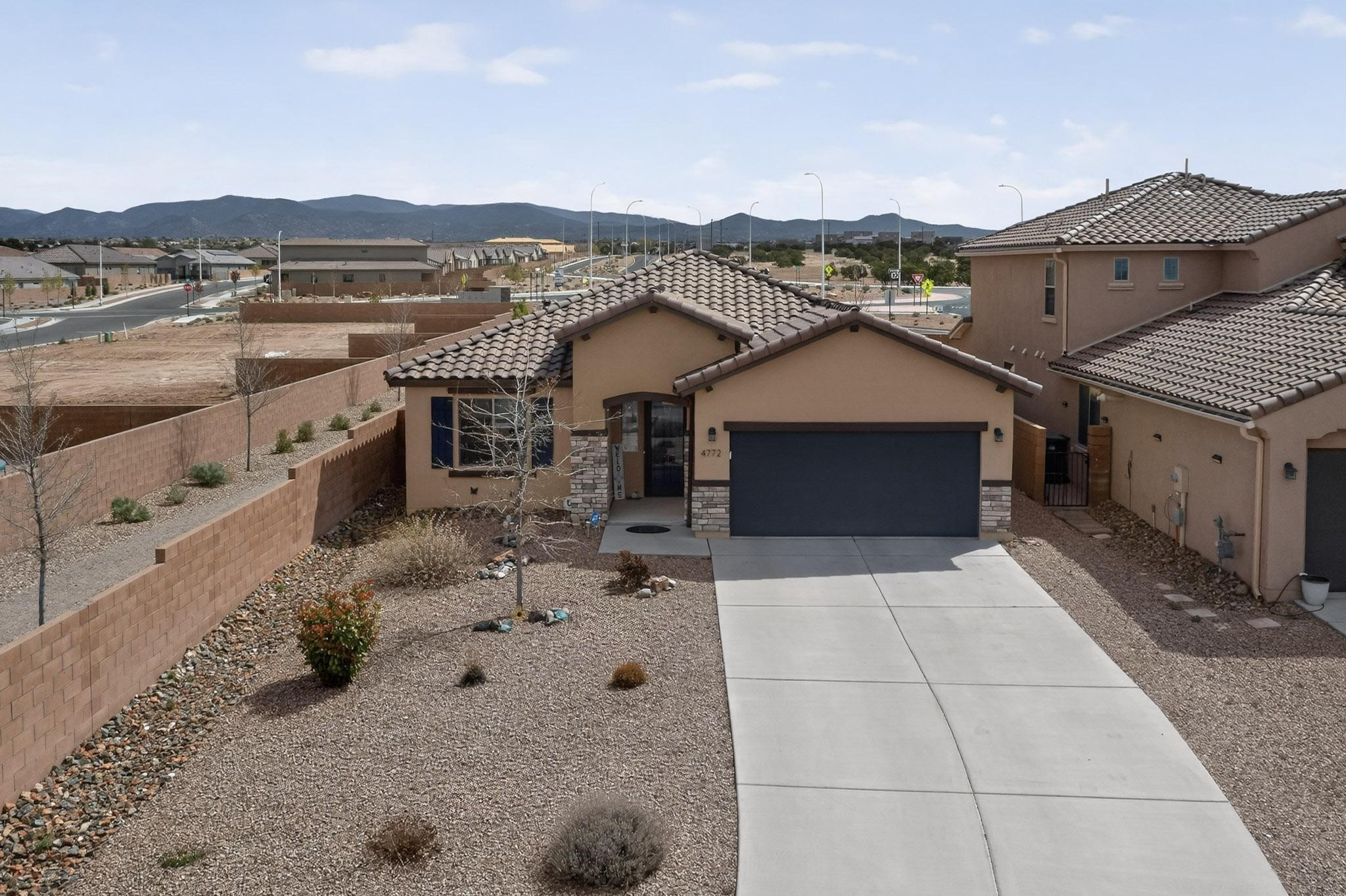 4772 Viento Del Norte