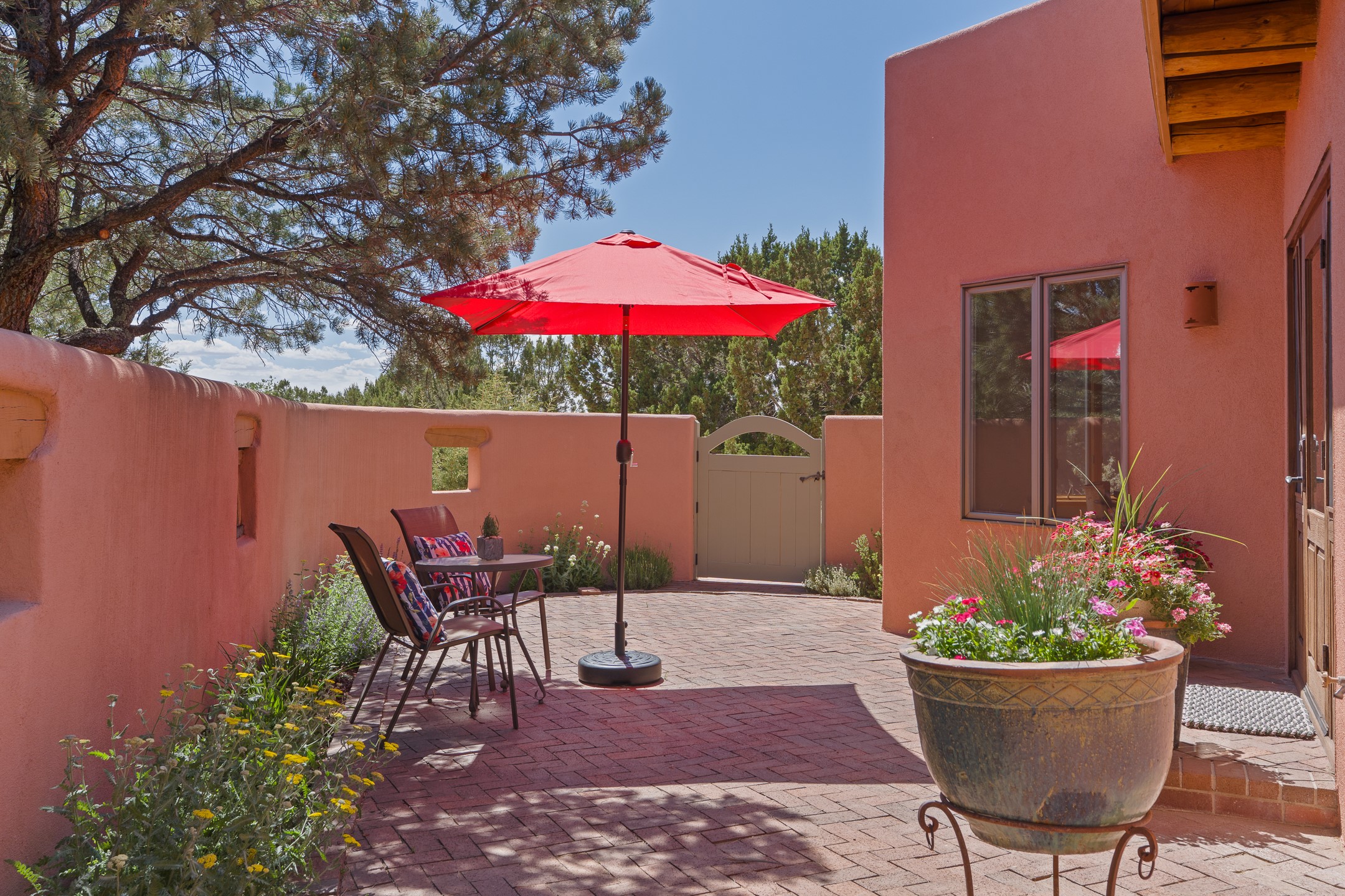 1 Finch Circle