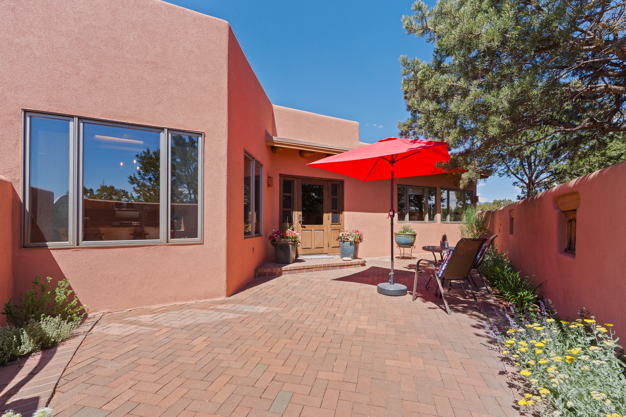 1 Finch Circle