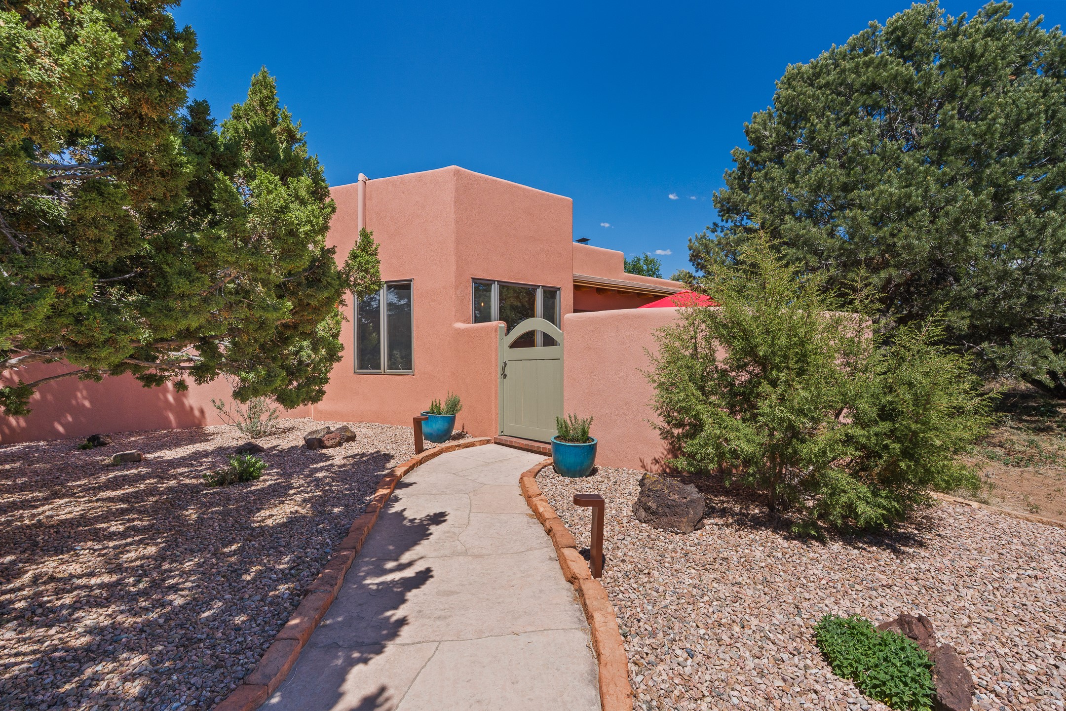 1 Finch Circle