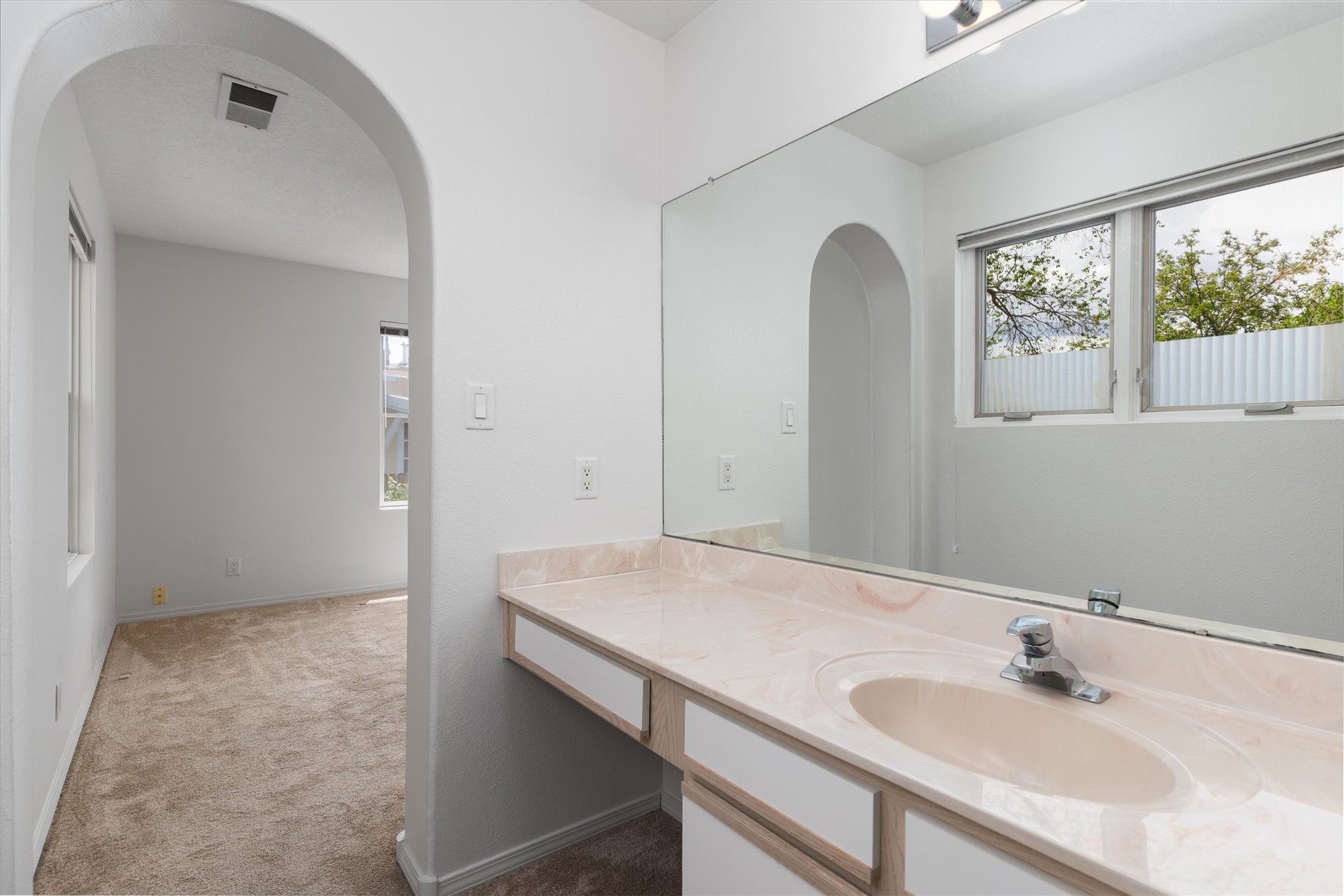 933 Dunlap Street