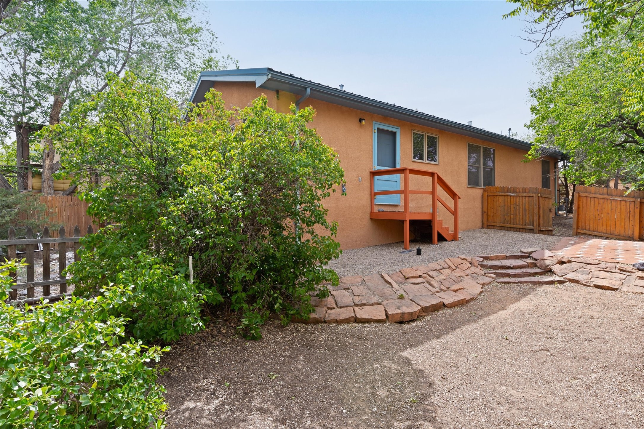 933 Dunlap Street