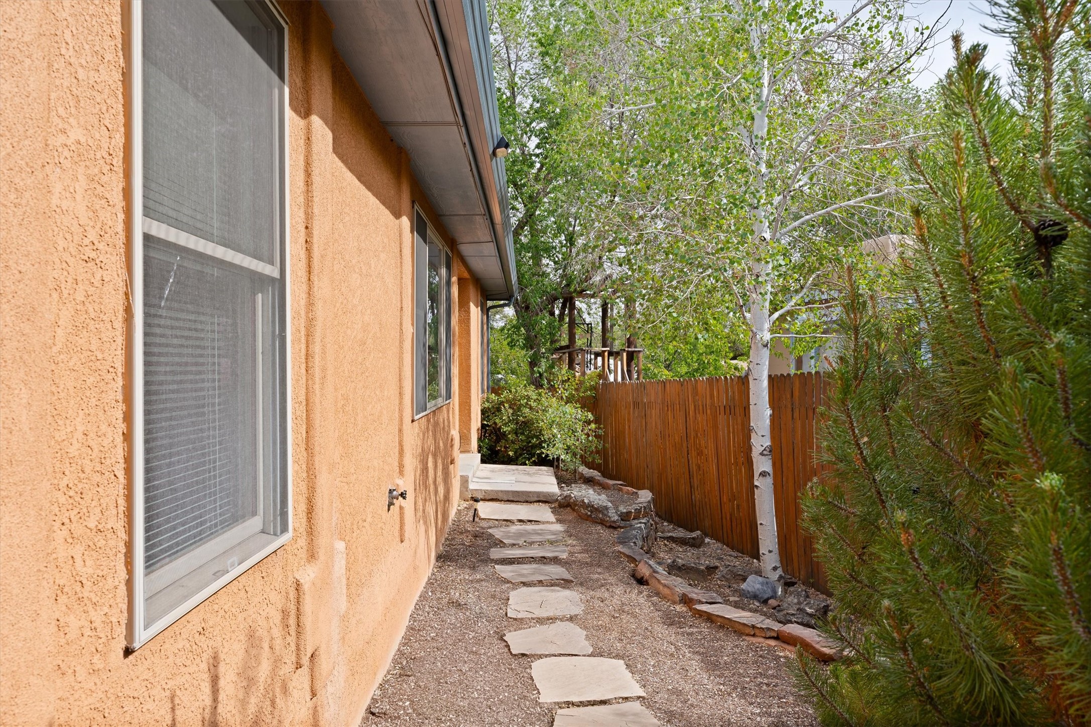 933 Dunlap Street