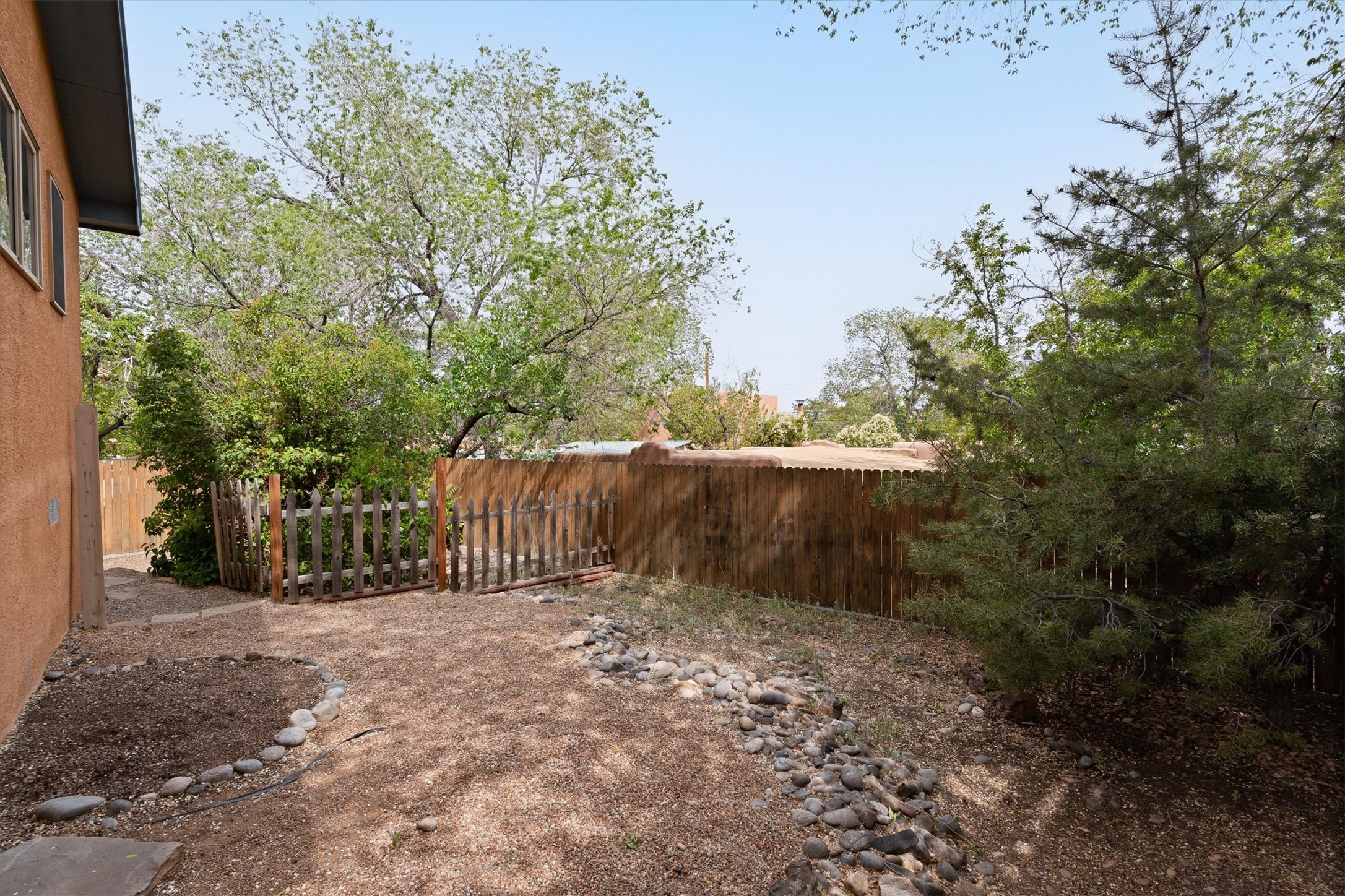 933 Dunlap Street