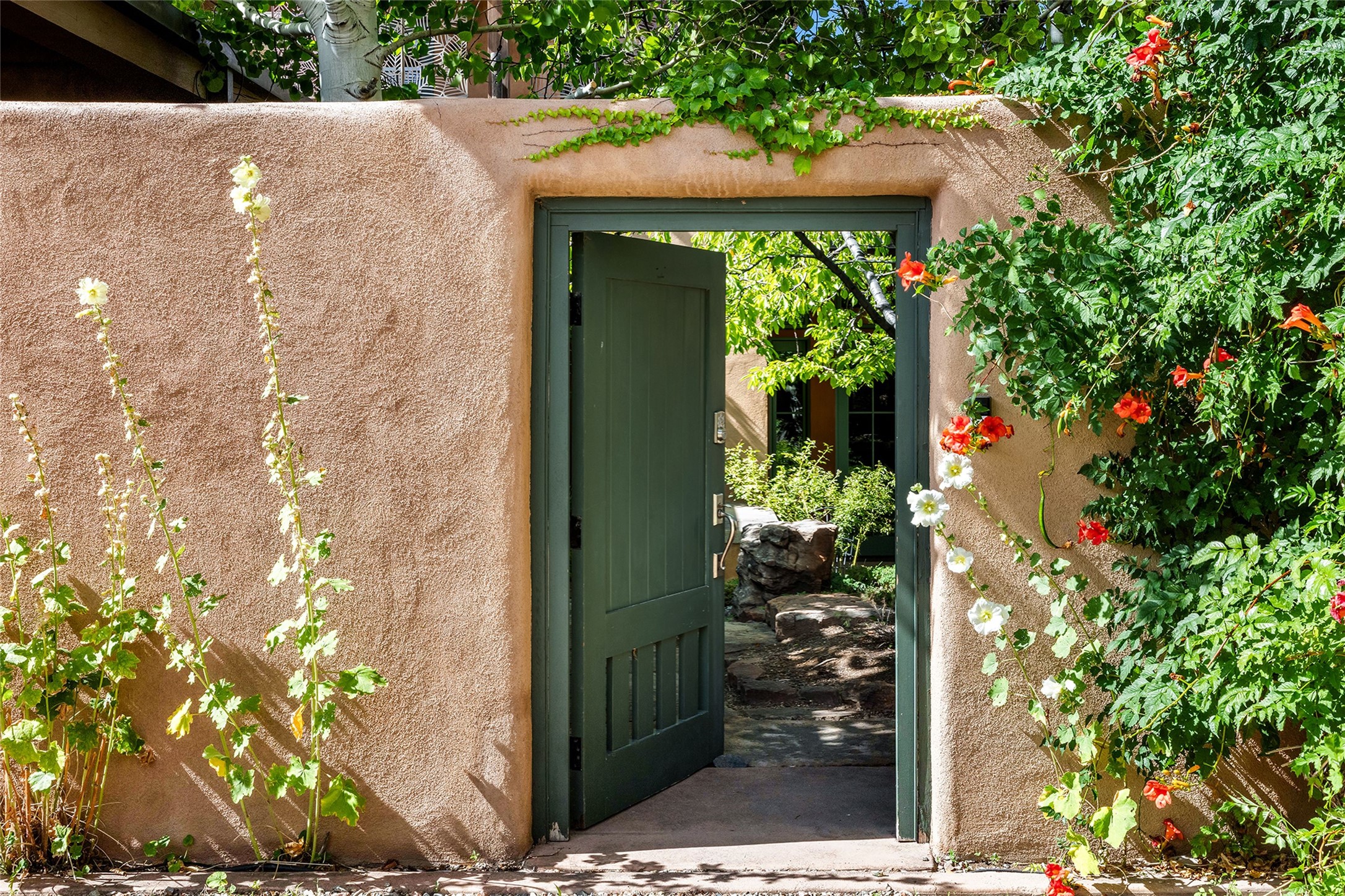 992 and 994 Old Pecos Trail