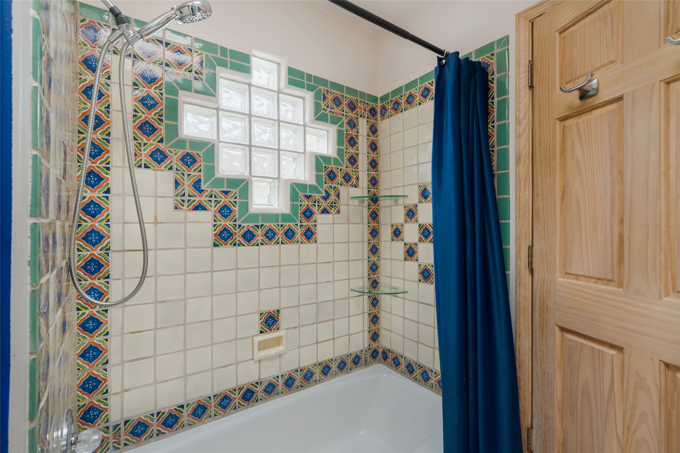 2921 Pueblo Pintado