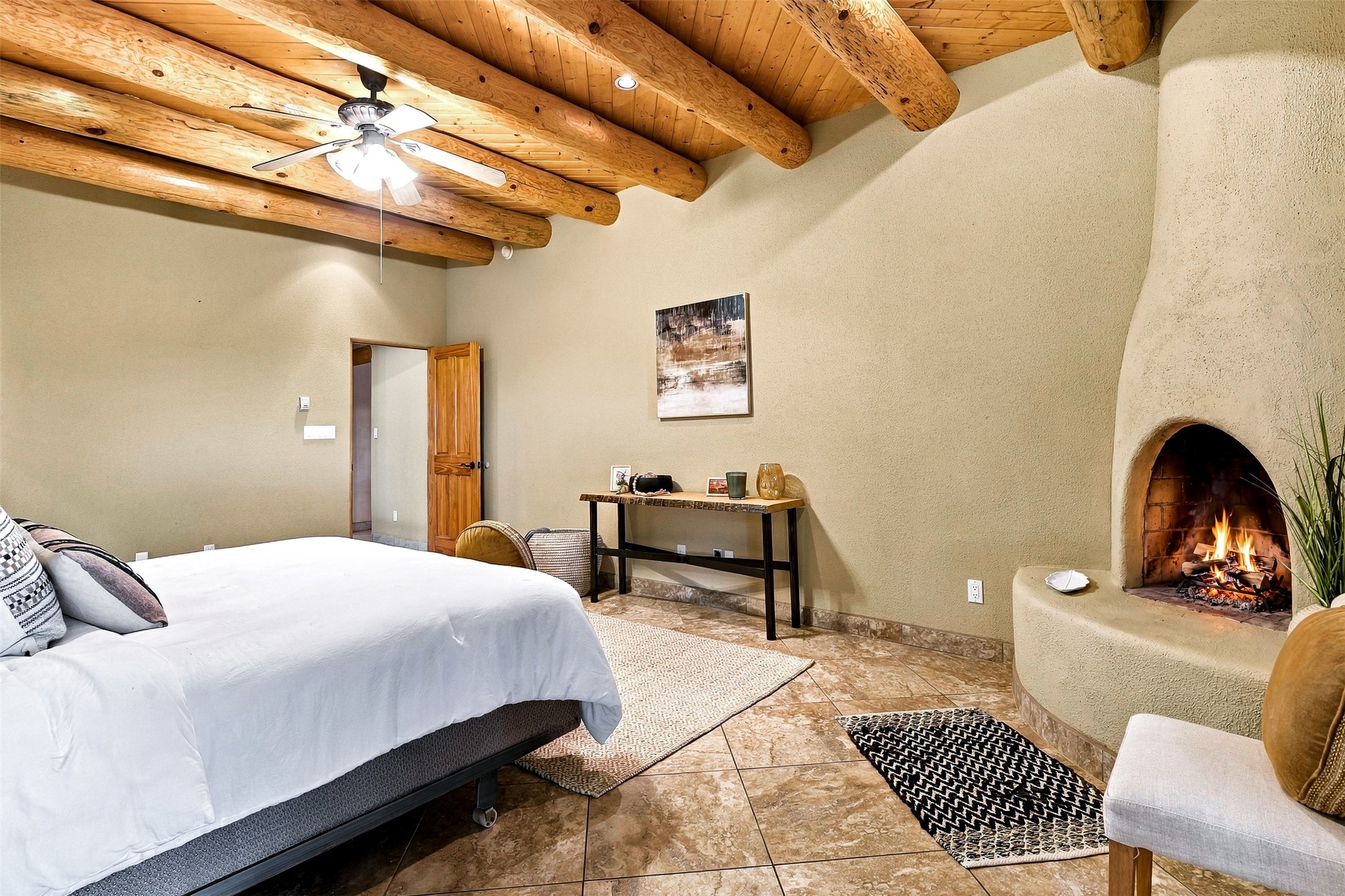 7 W Azulejo Court