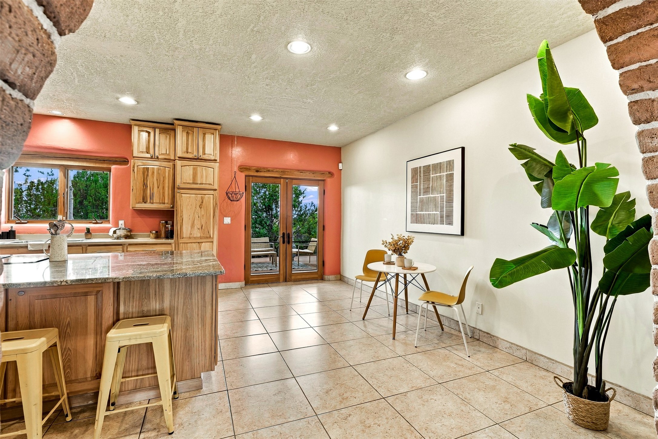 7 W Azulejo Court