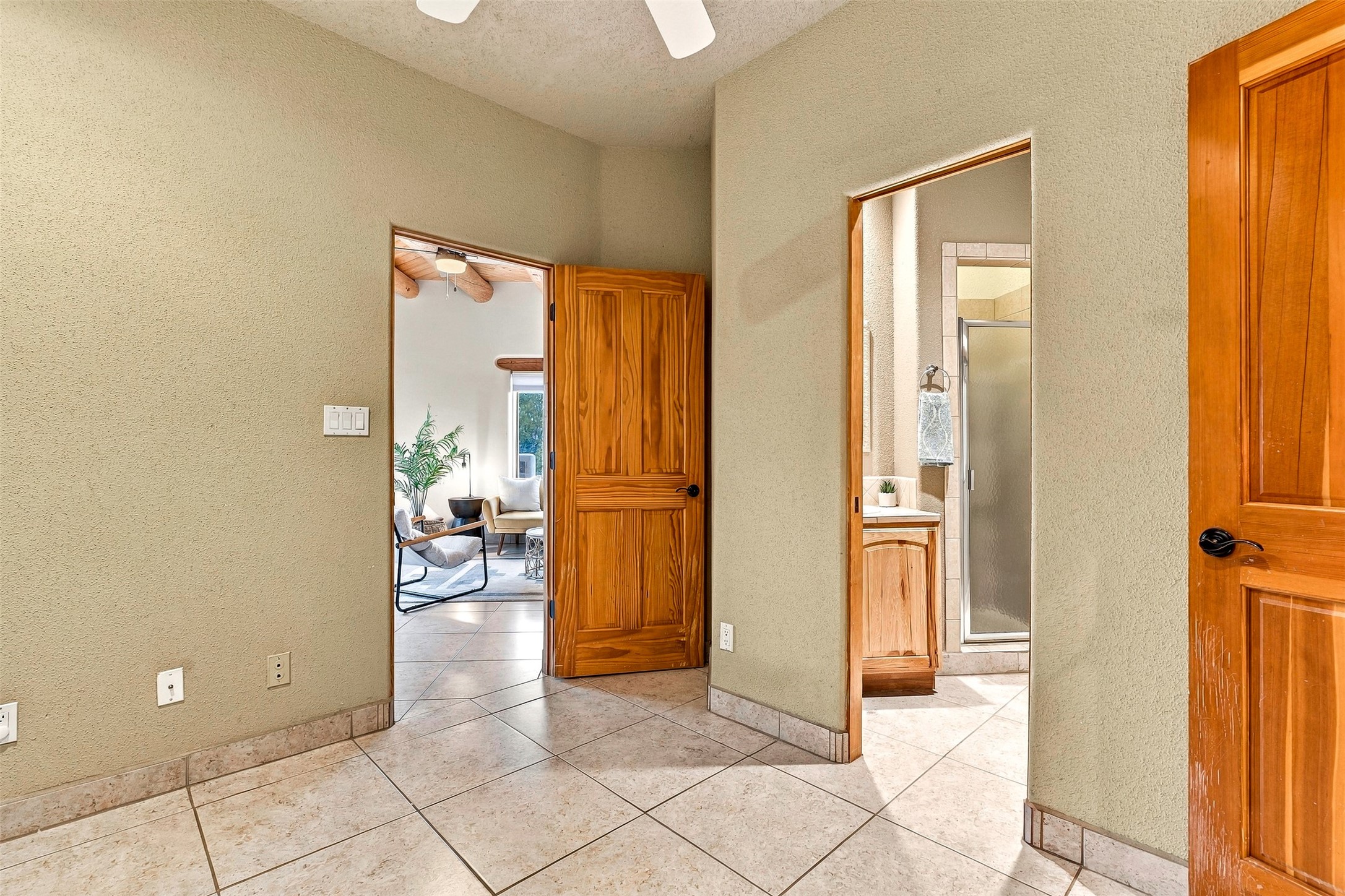 7 W Azulejo Court