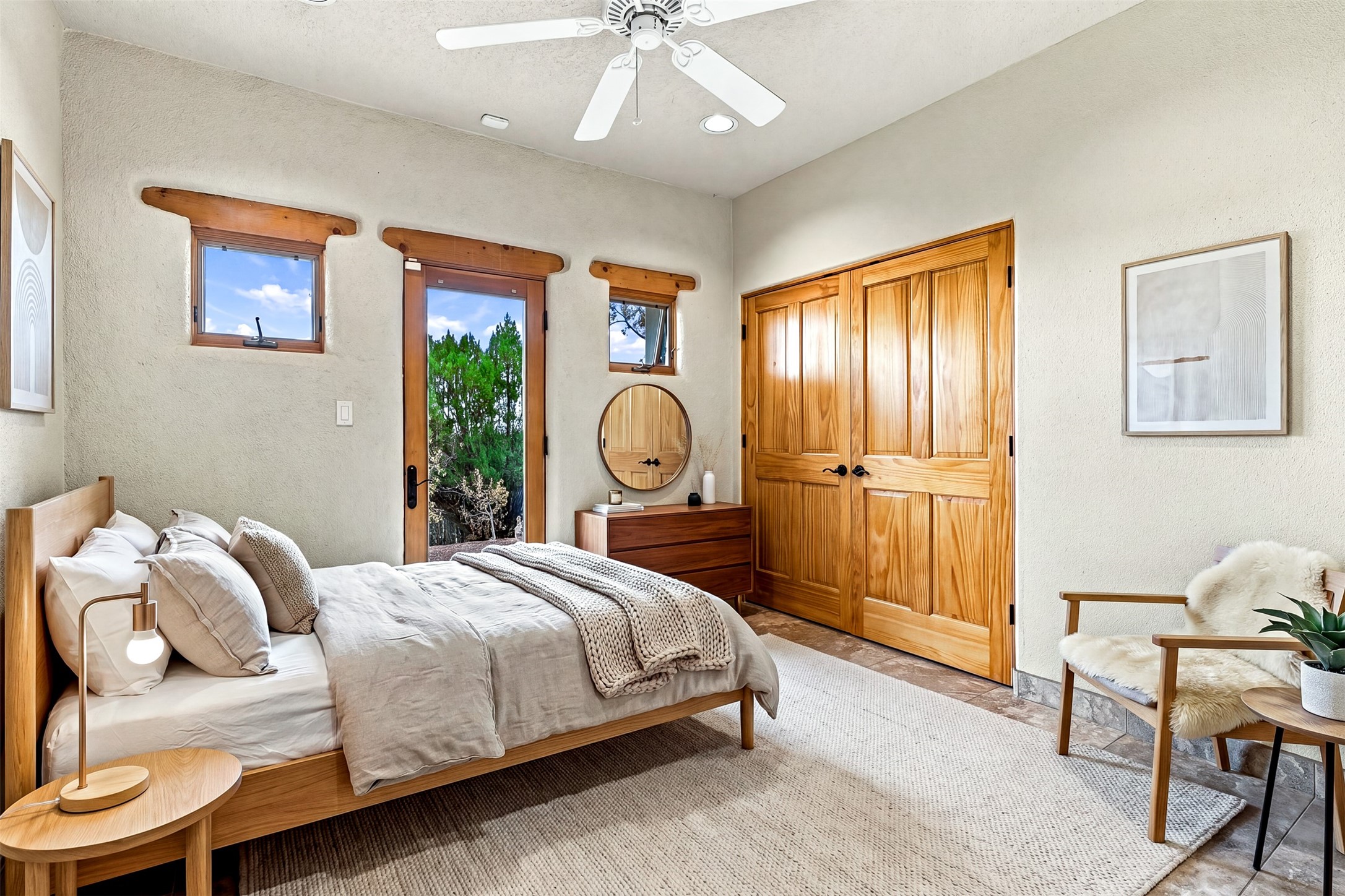 7 W Azulejo Court