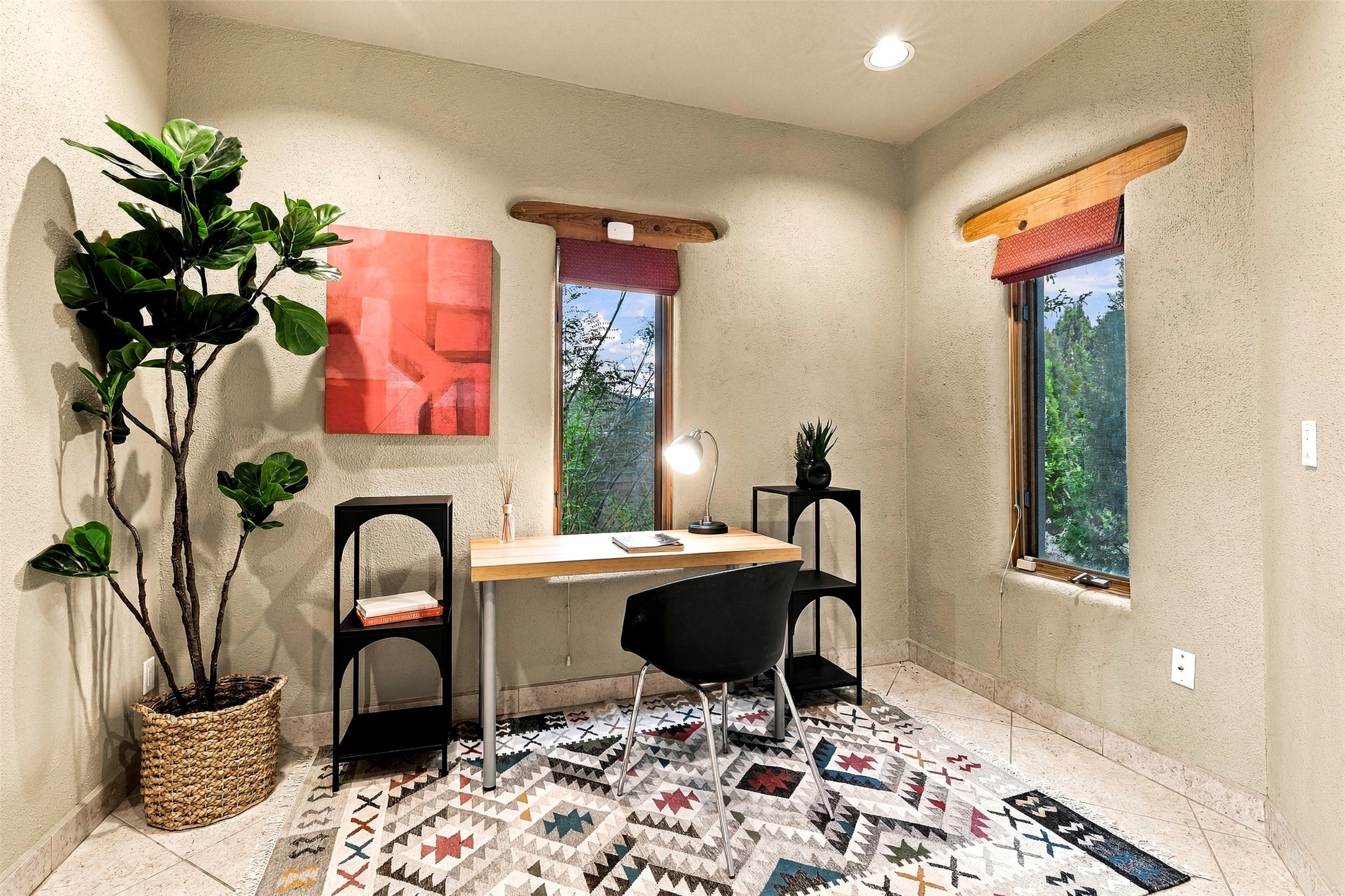 7 W Azulejo Court