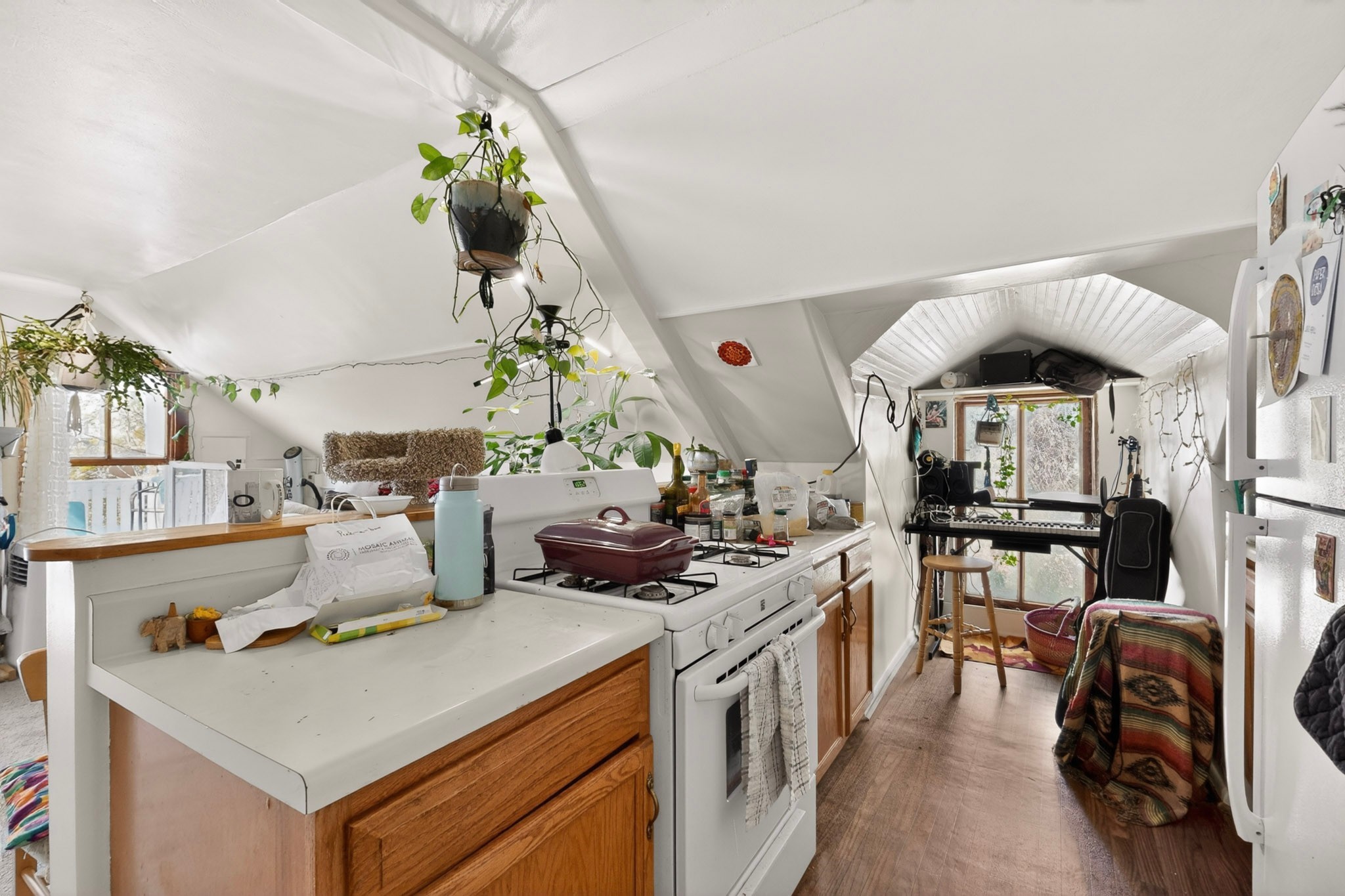 138 E Santa Fe Avenue