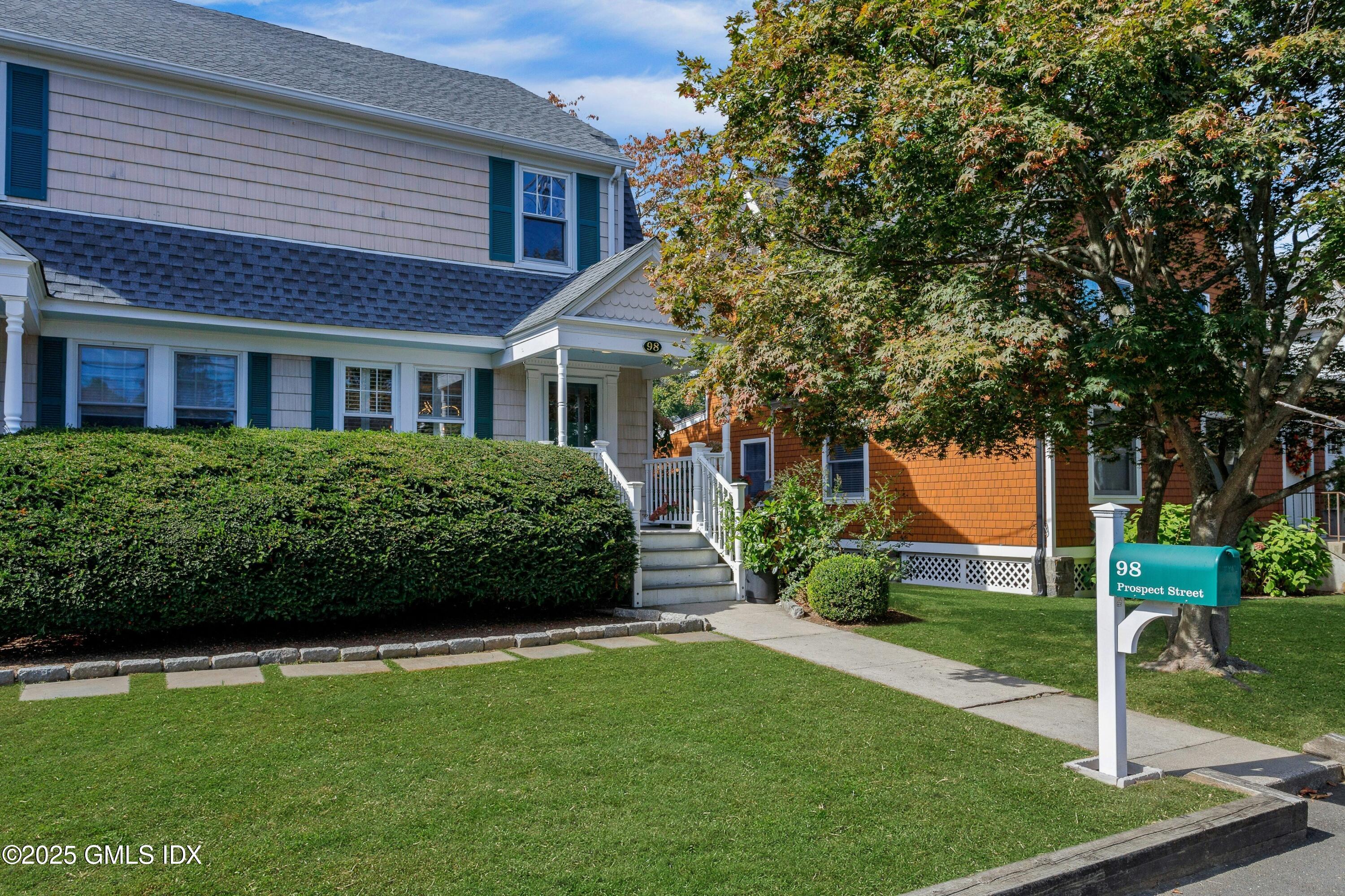 98 Prospect Street