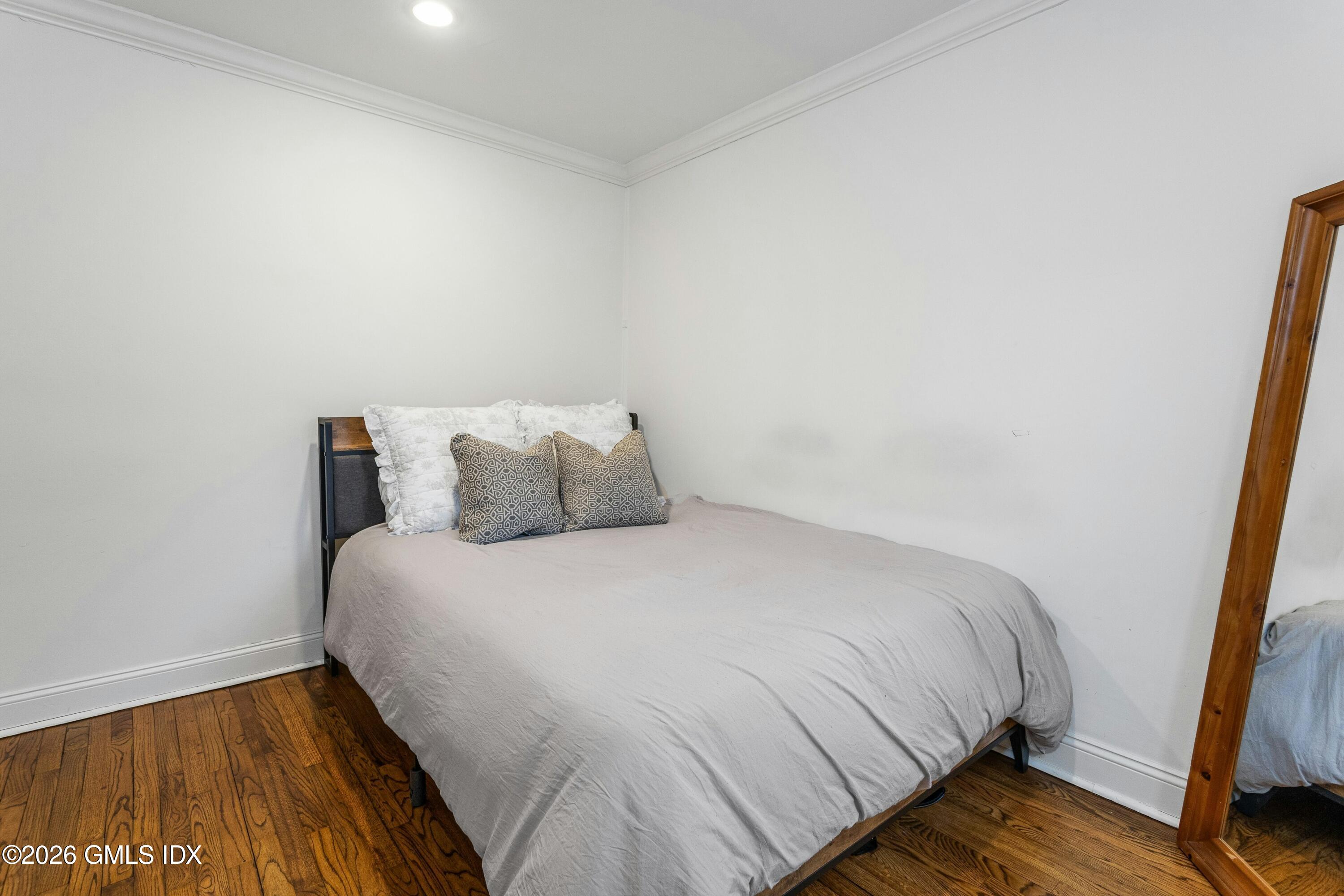 50 Lafayette Place APT 1J