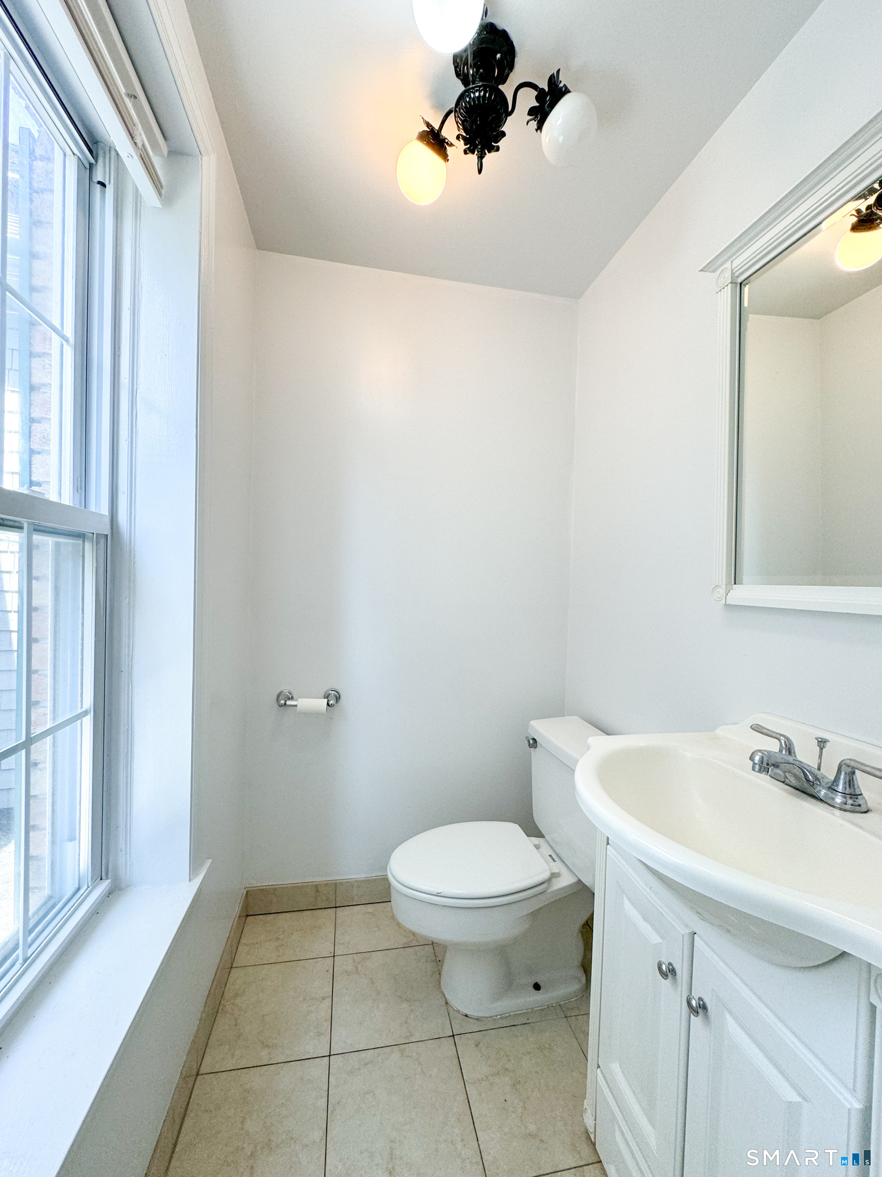 104 Rowayton Avenue Unit: Rear Bldg Unit 1