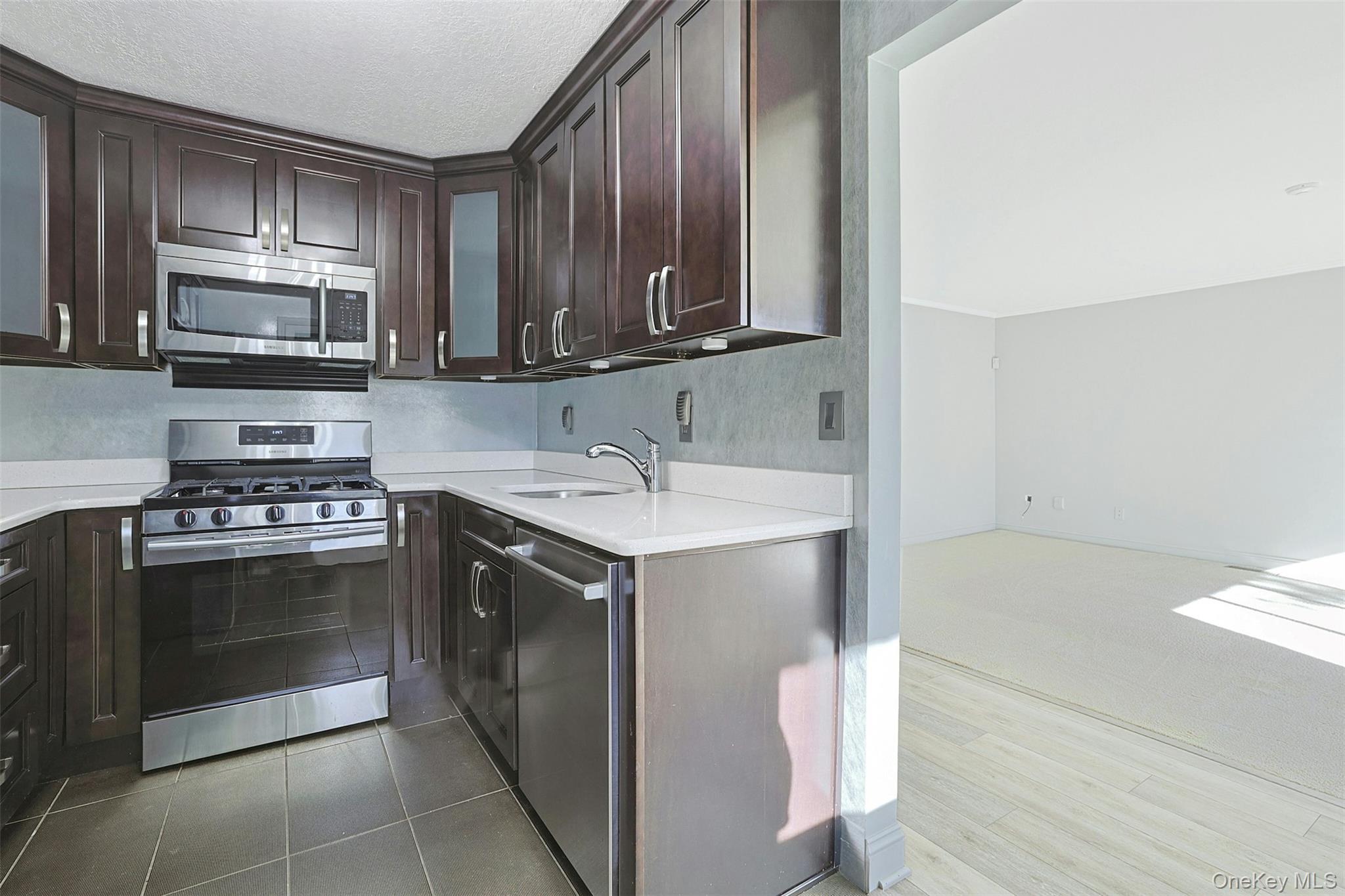 51 Vista Drive Unit: B341