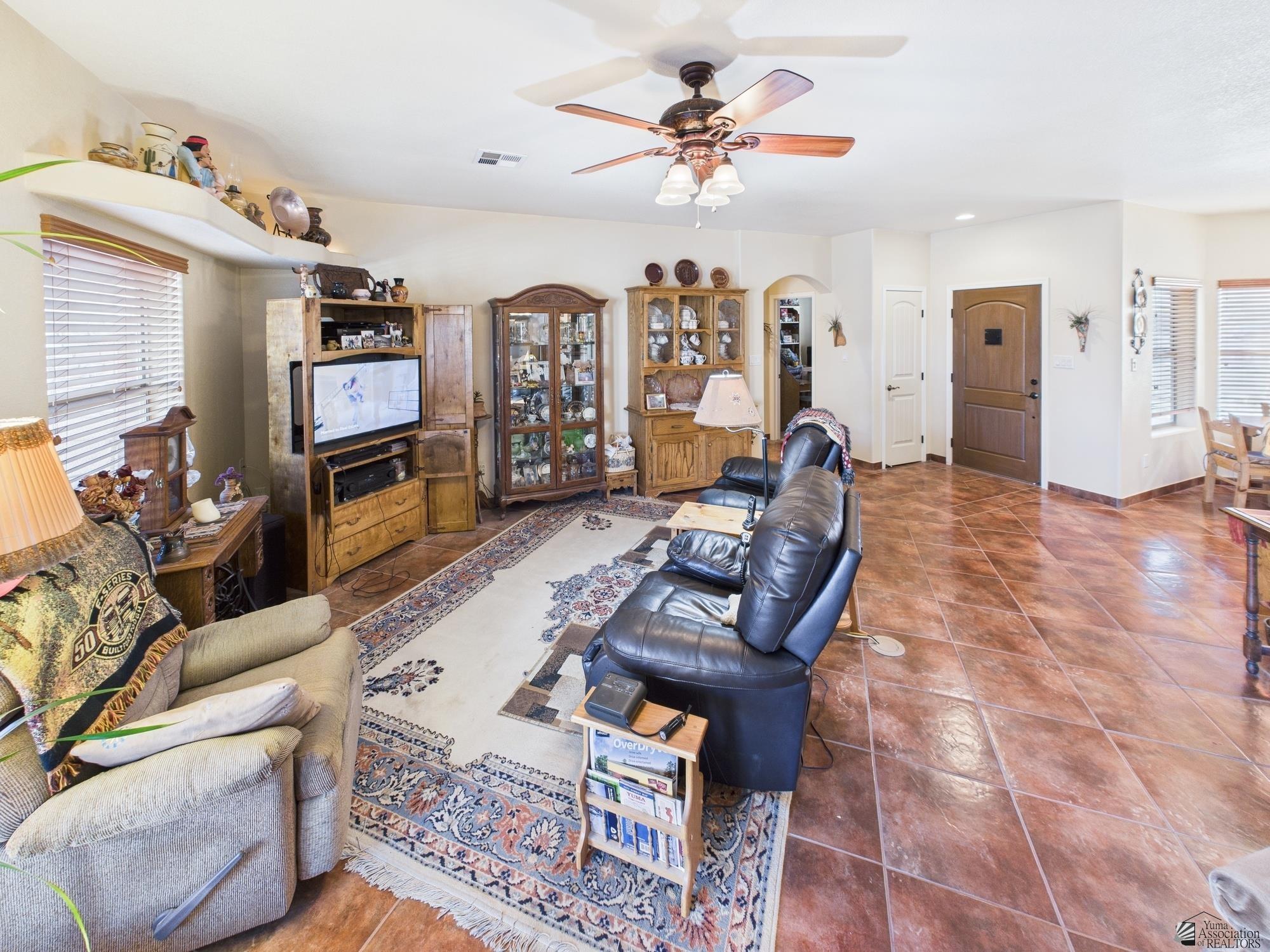 14340 E 49 Ln