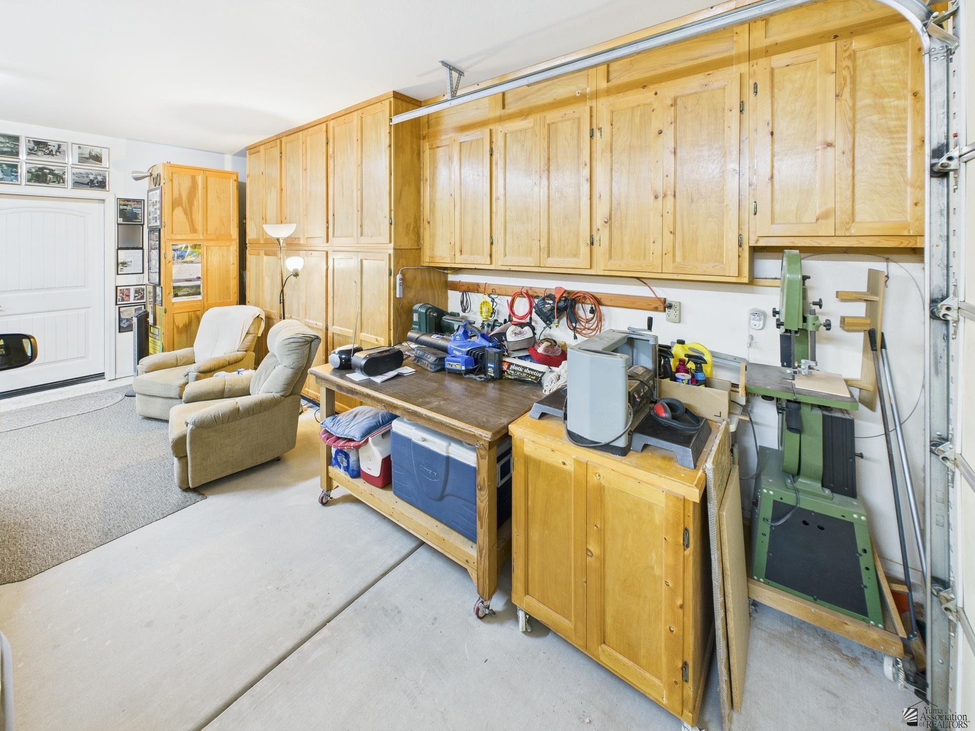 14340 E 49 Ln