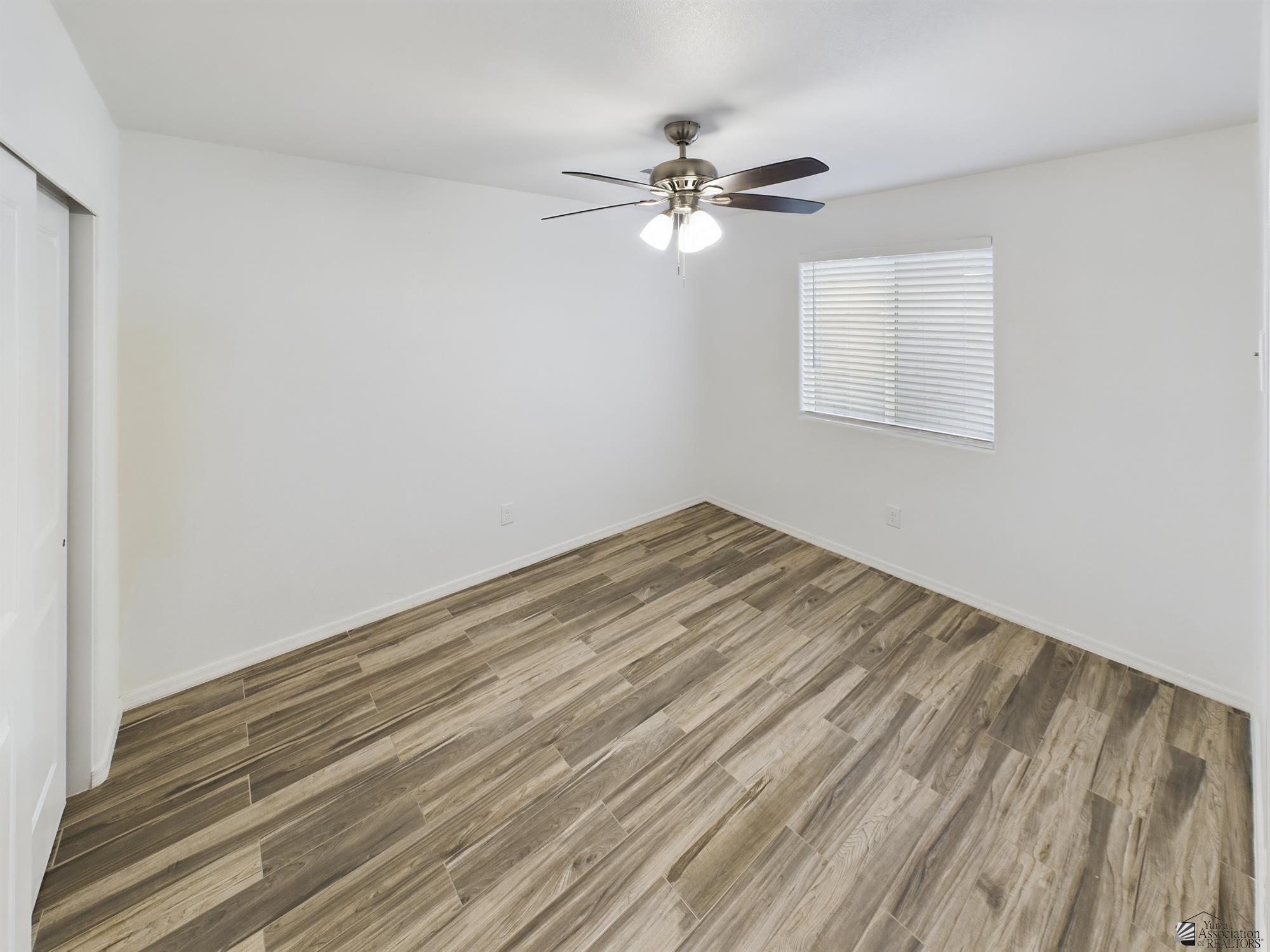 8551 E 41 St