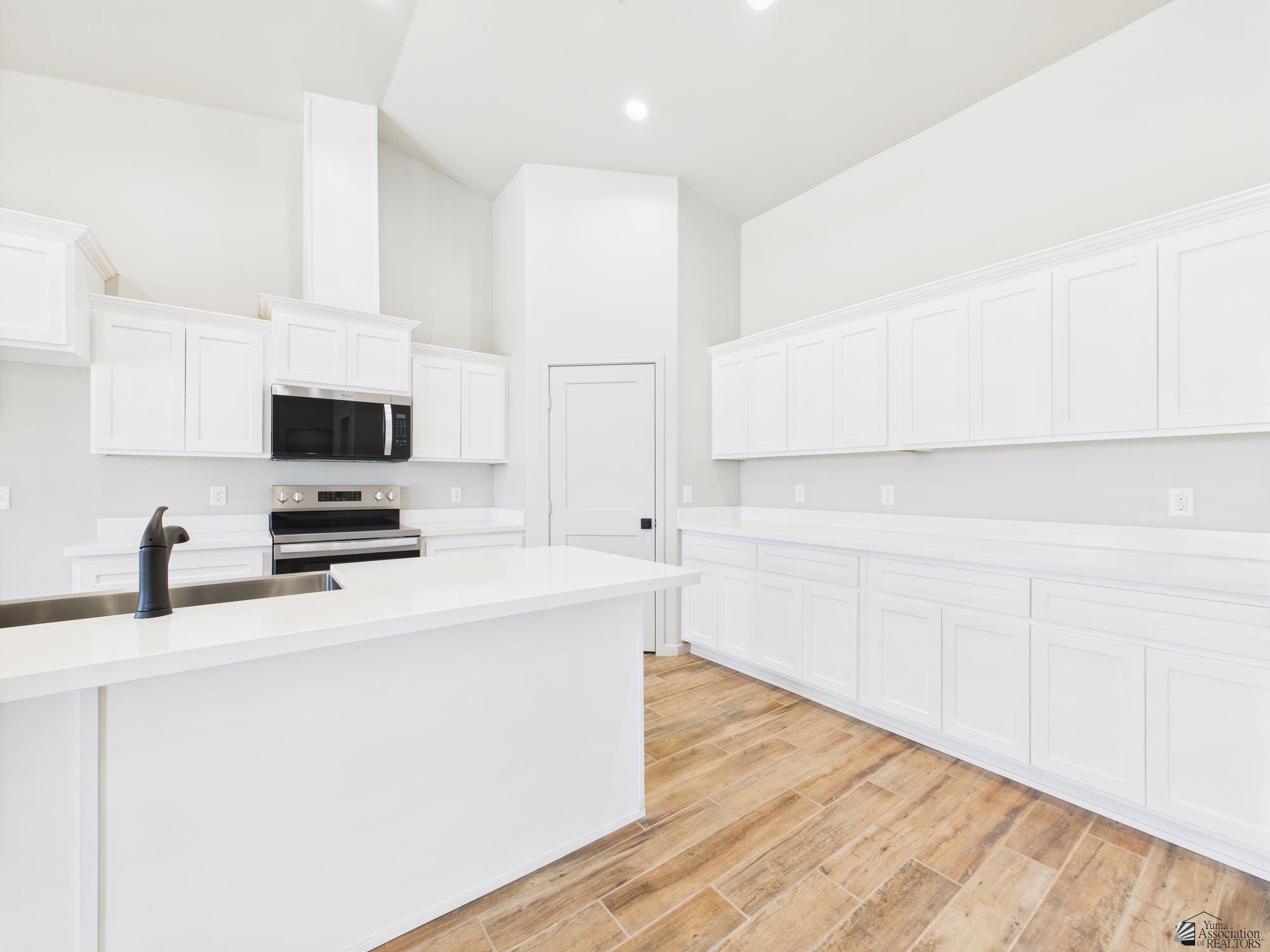 12116 E Calle Del Cid