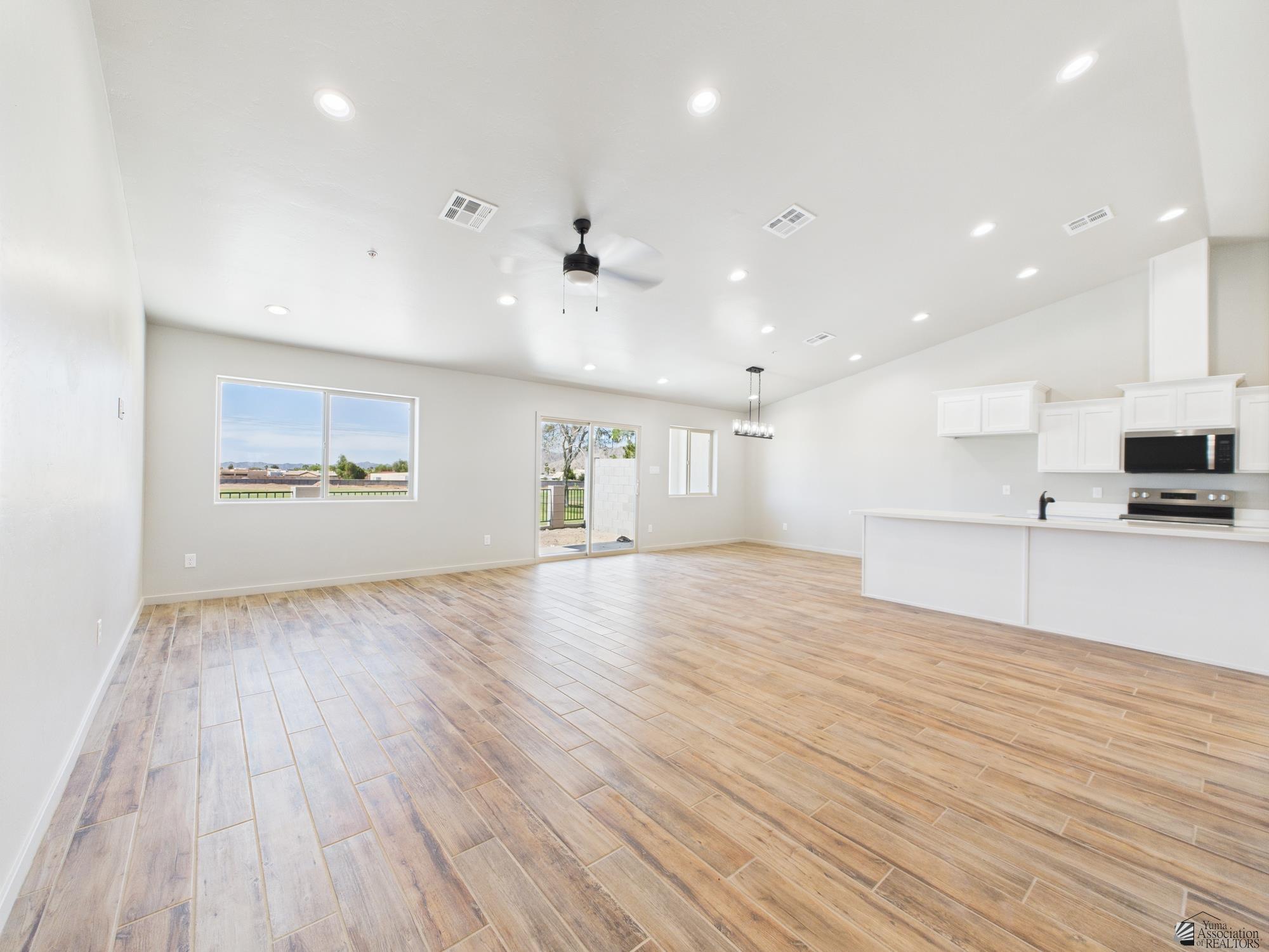 12116 E Calle Del Cid