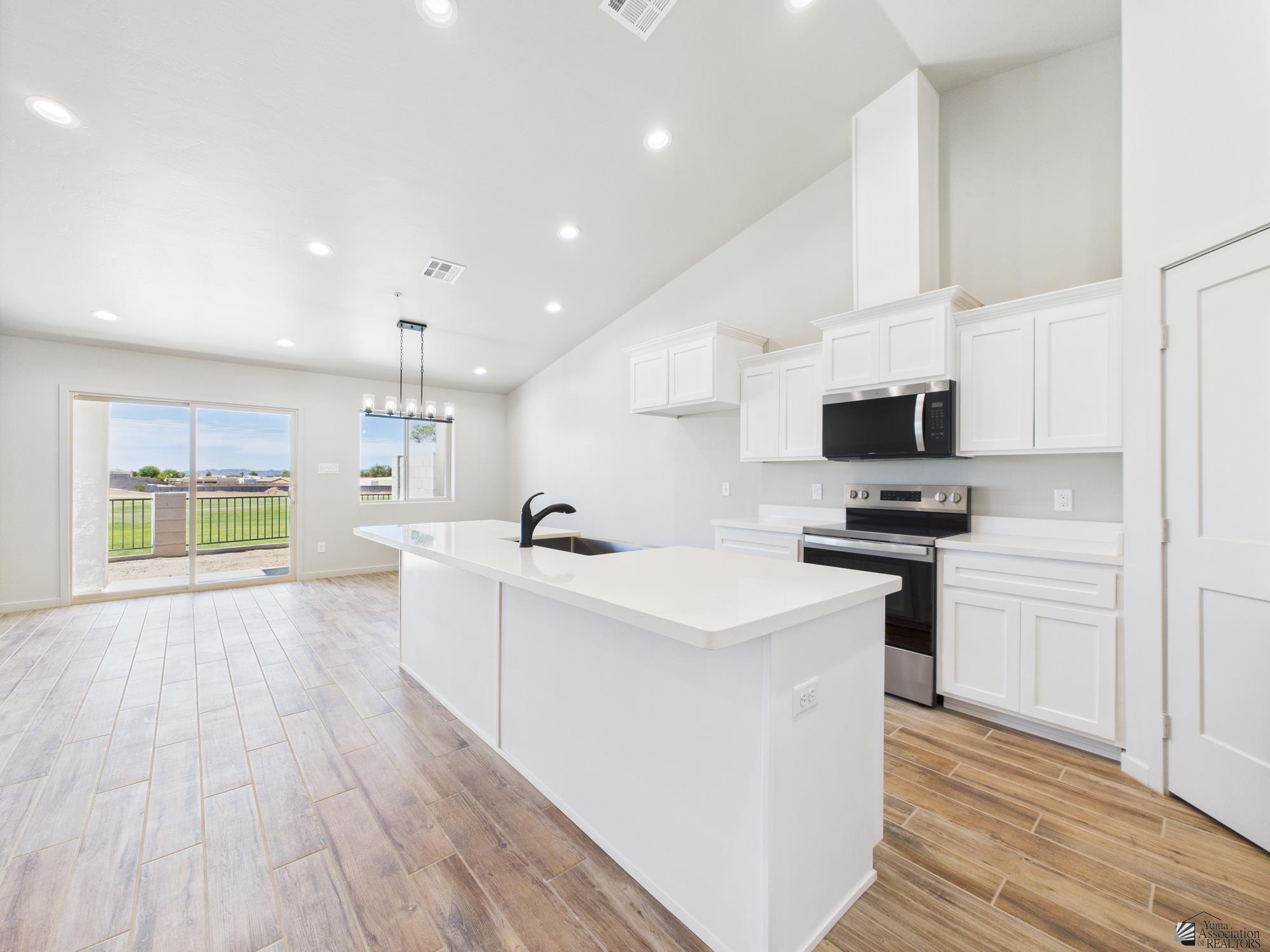 12116 E Calle Del Cid