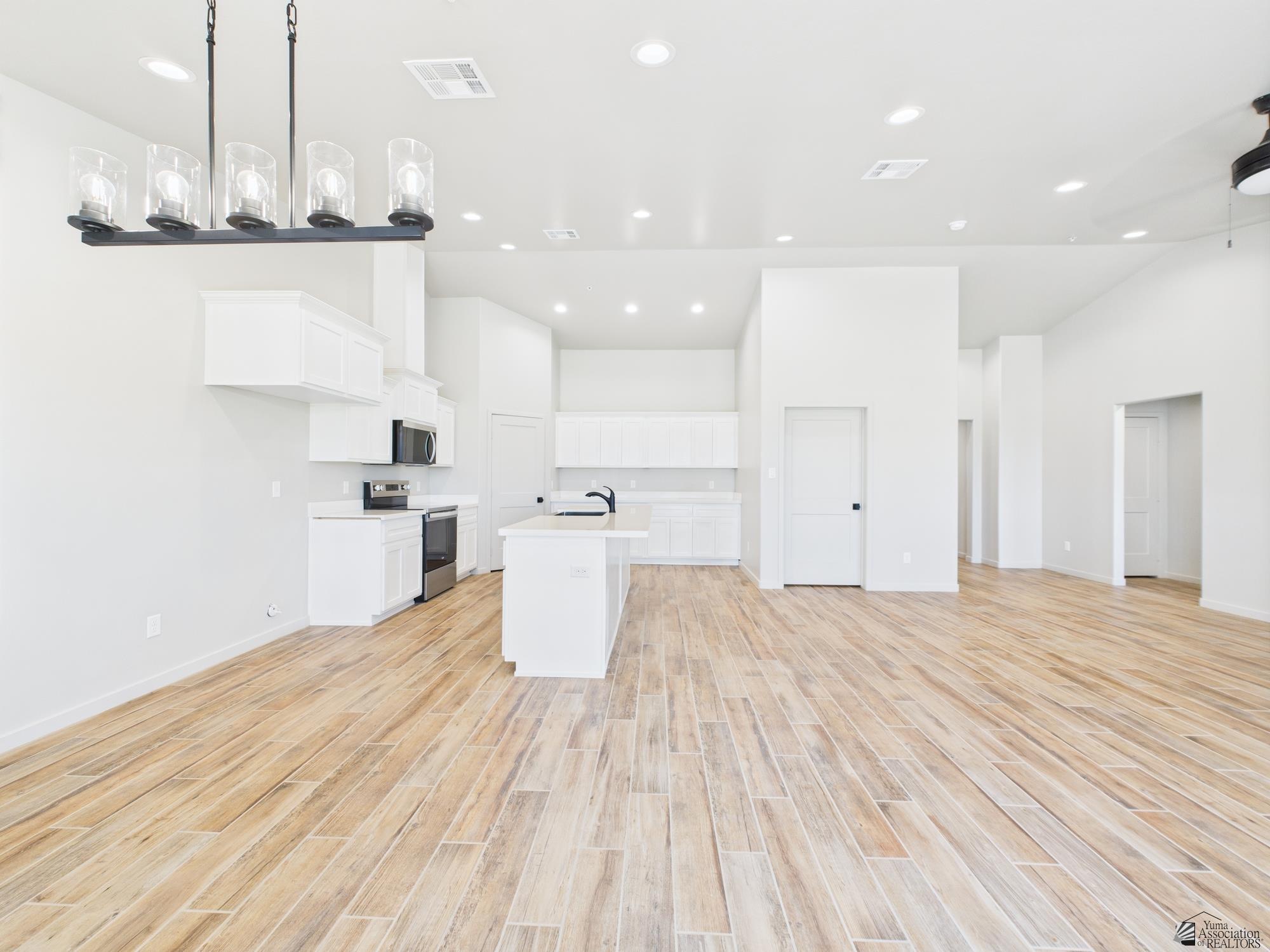 12116 E Calle Del Cid