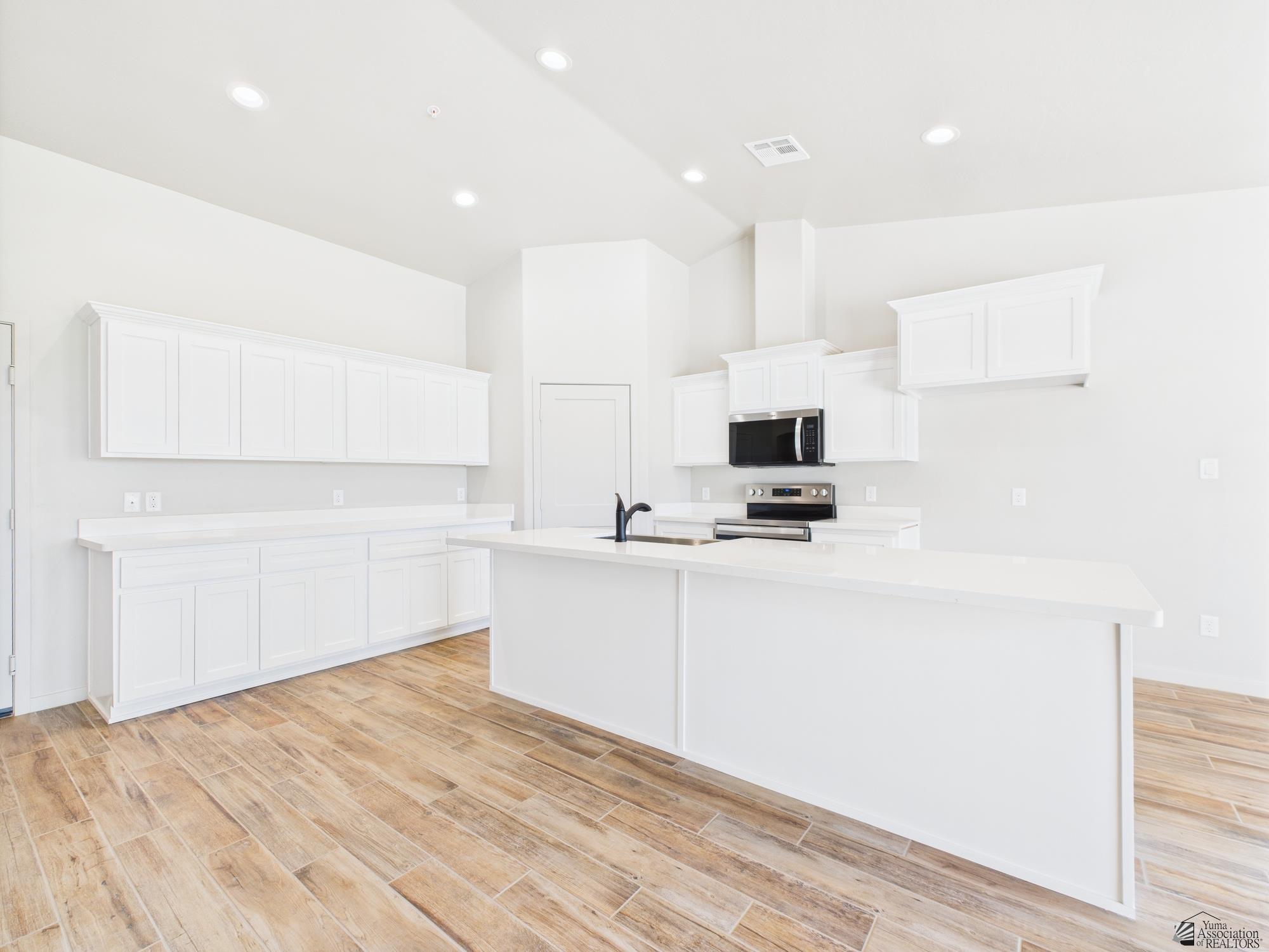 12116 E Calle Del Cid