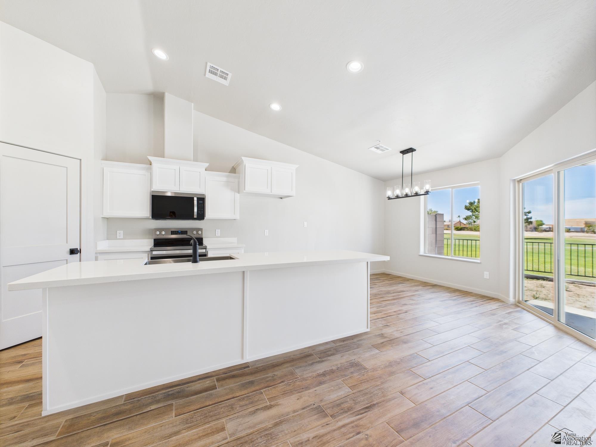 12116 E Calle Del Cid