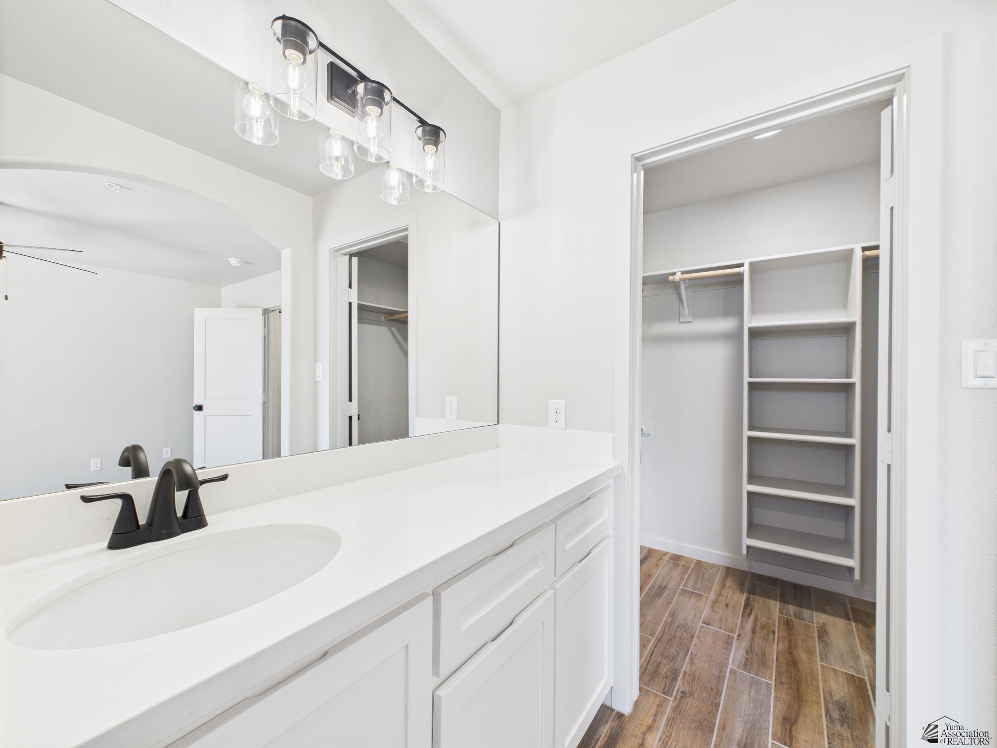 12116 E Calle Del Cid