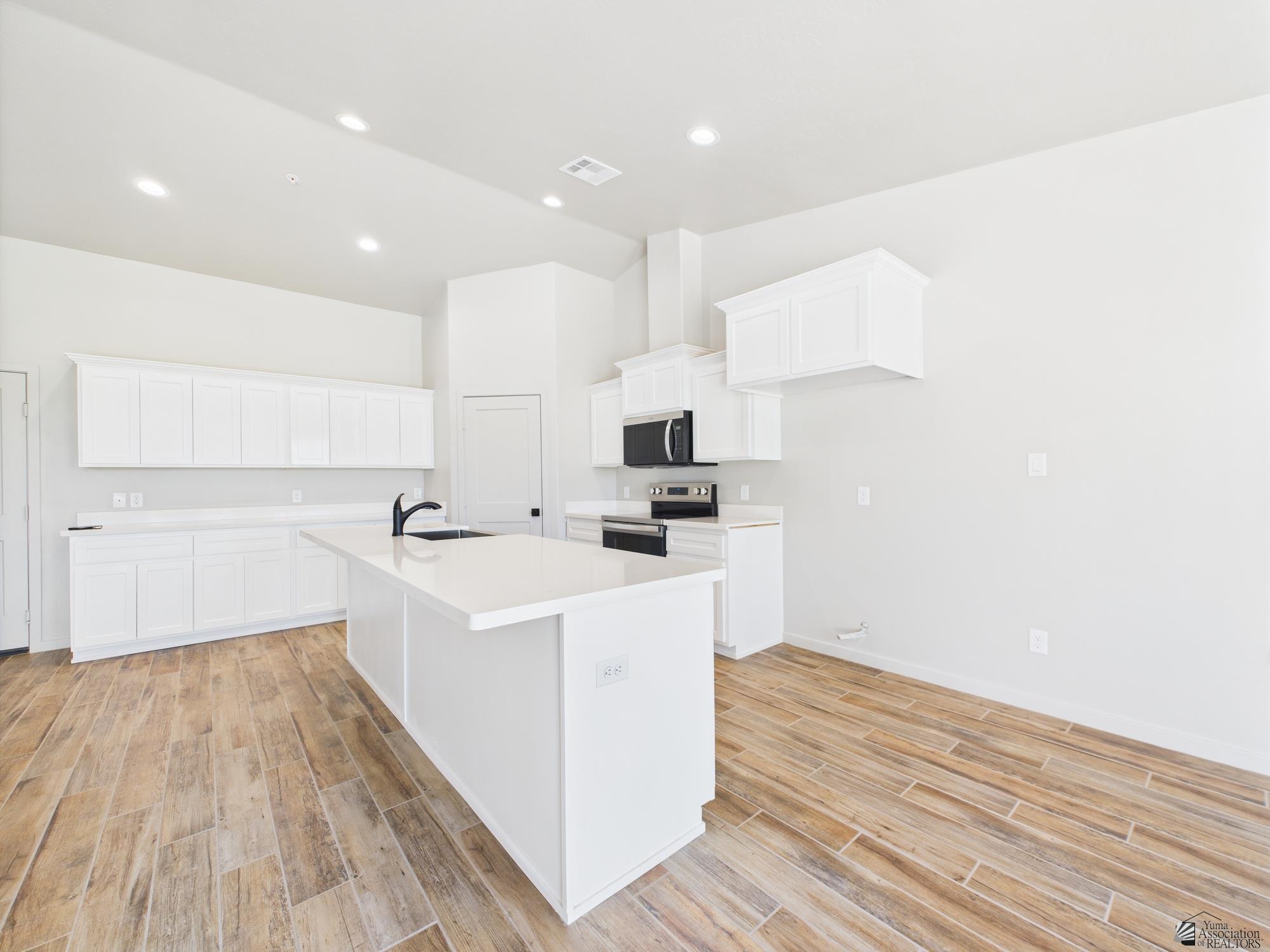 12116 E Calle Del Cid